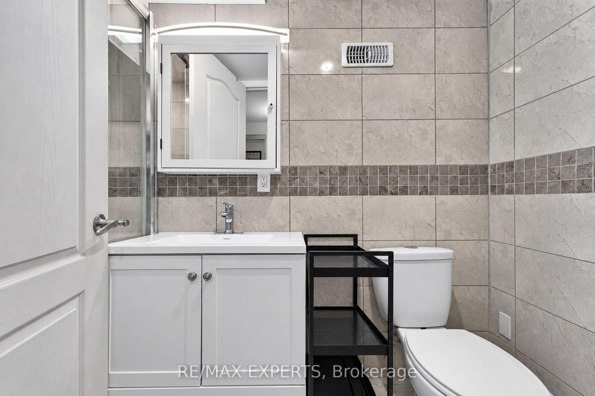 Photo 26 of 155 Stephen Street, Richmond Hill, North Richvale — HOMEH
