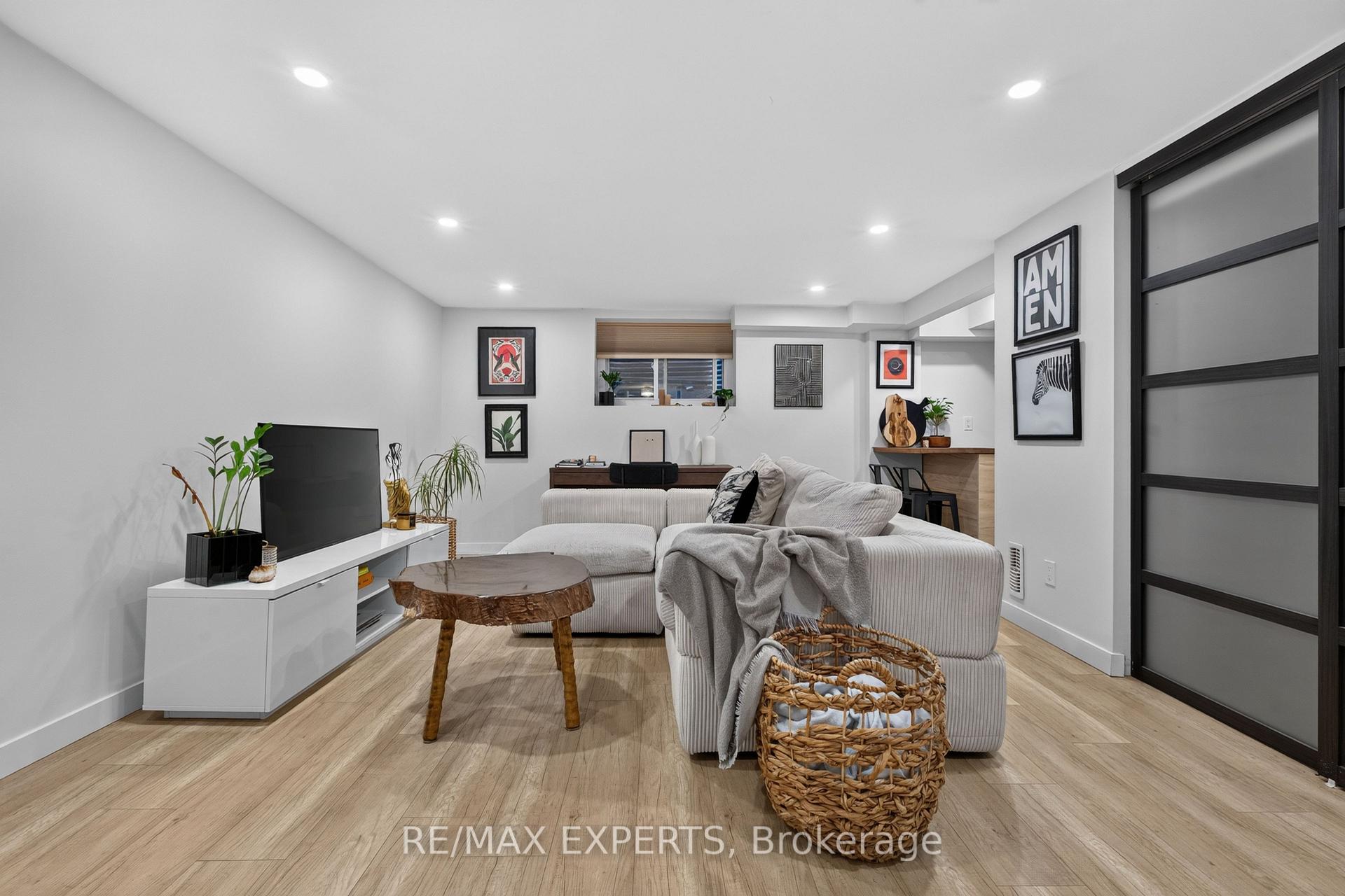 Photo 27 of 155 Stephen Street, Richmond Hill, North Richvale — HOMEH
