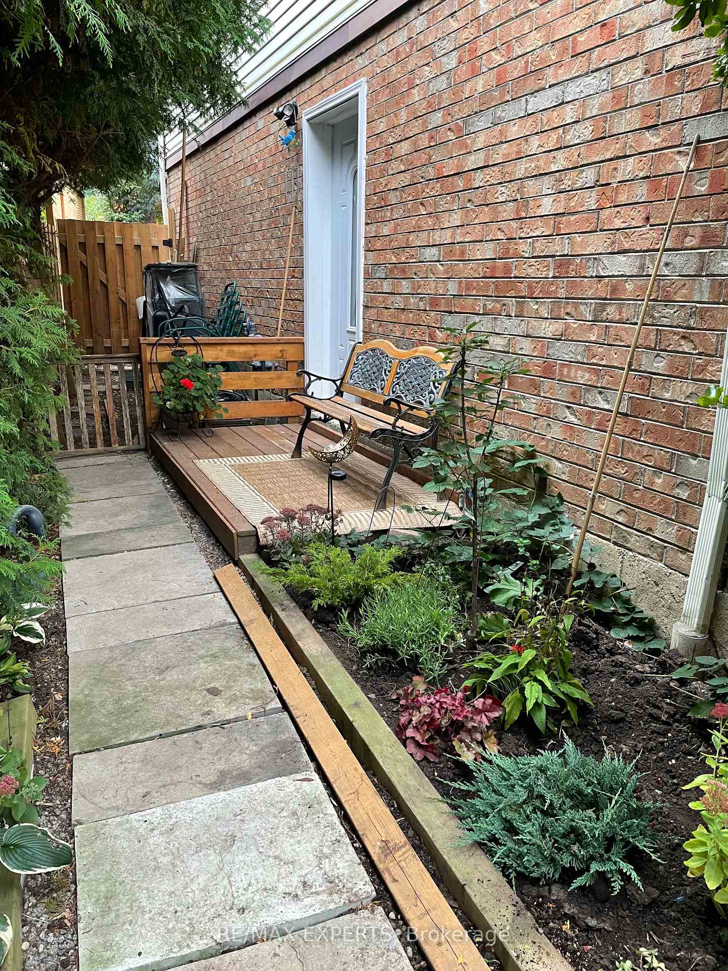 Photo 40 of 155 Stephen Street, Richmond Hill, North Richvale — HOMEH