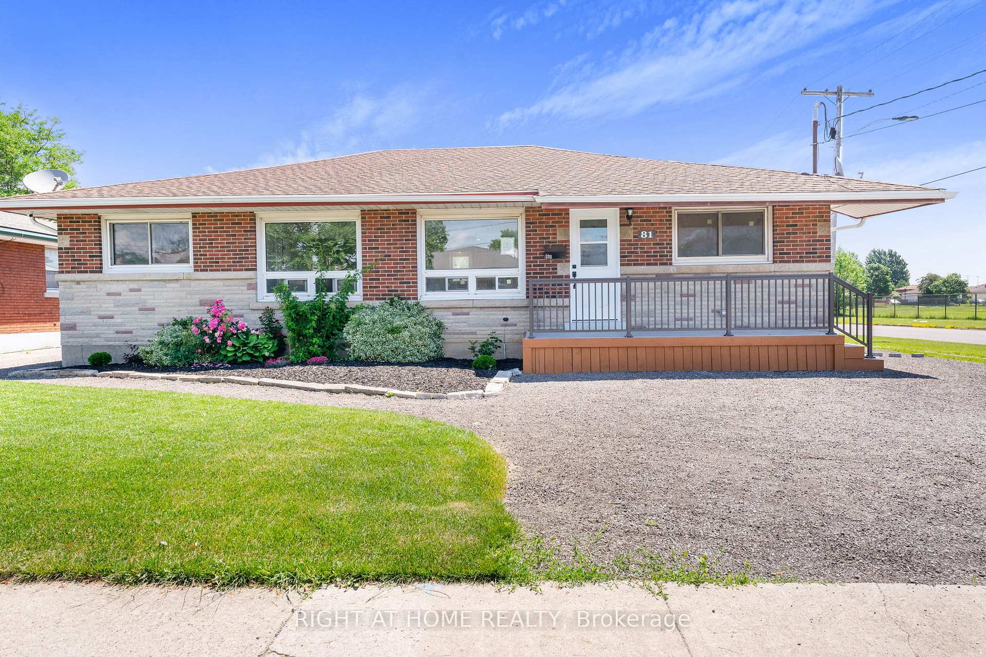 Photo 3 of 81 Afton Avenue, Welland, Lincoln/Crowland — HOMEH