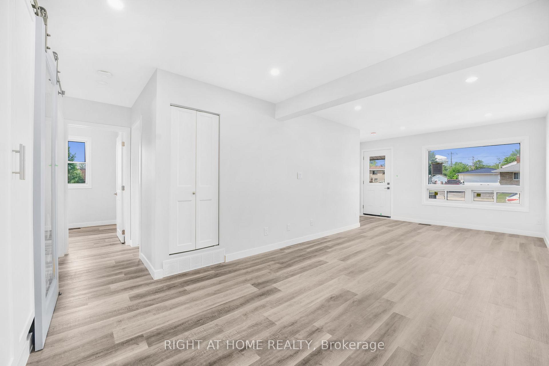 Photo 4 of 81 Afton Avenue, Welland, Lincoln/Crowland — HOMEH