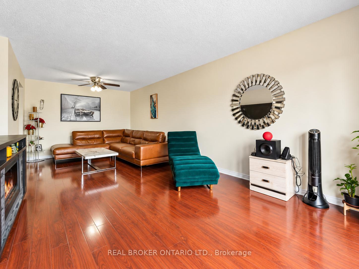 Photo 3 of 54 Millhouse Crescent, Scarborough, Rouge — HOMEH