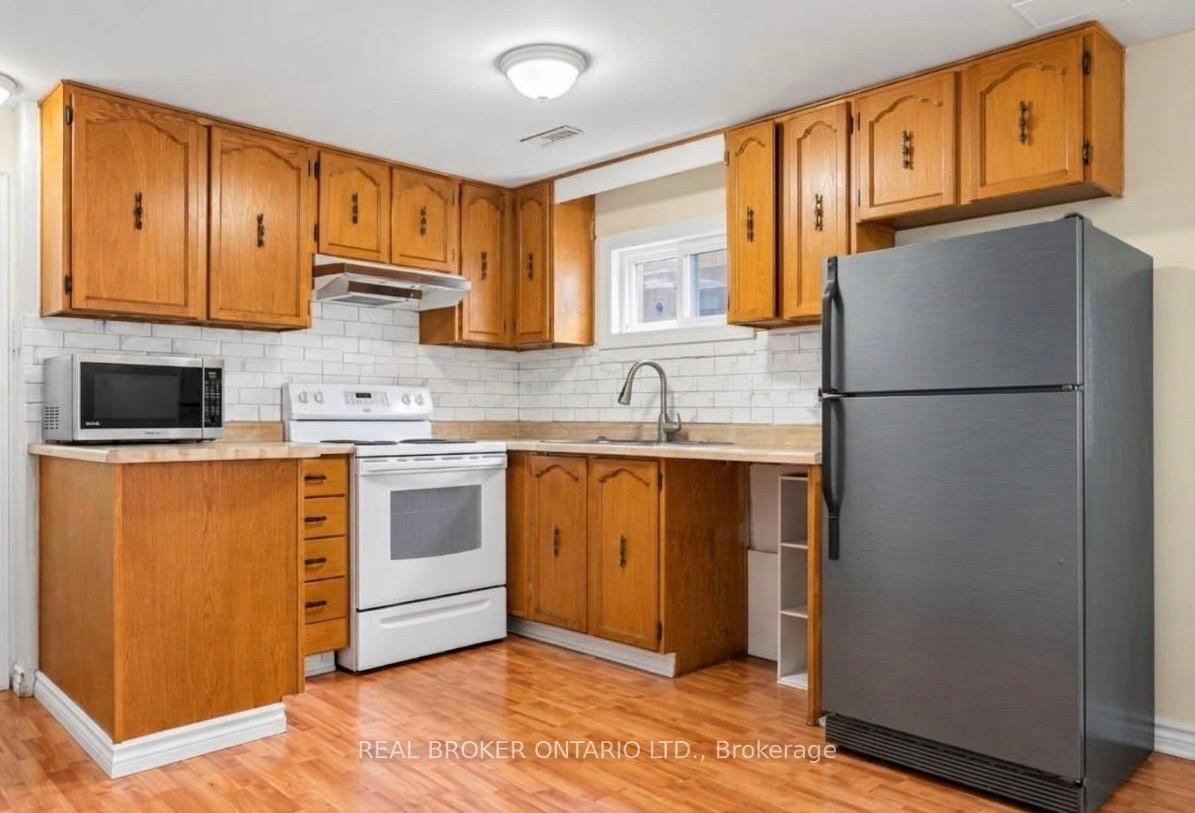 Photo 16 of 54 Millhouse Crescent, Scarborough, Rouge — HOMEH