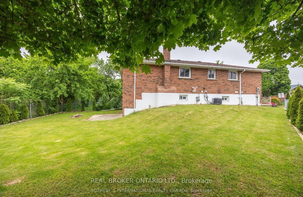 Photo 20 of 54 Millhouse Crescent, Scarborough, Rouge — HOMEH