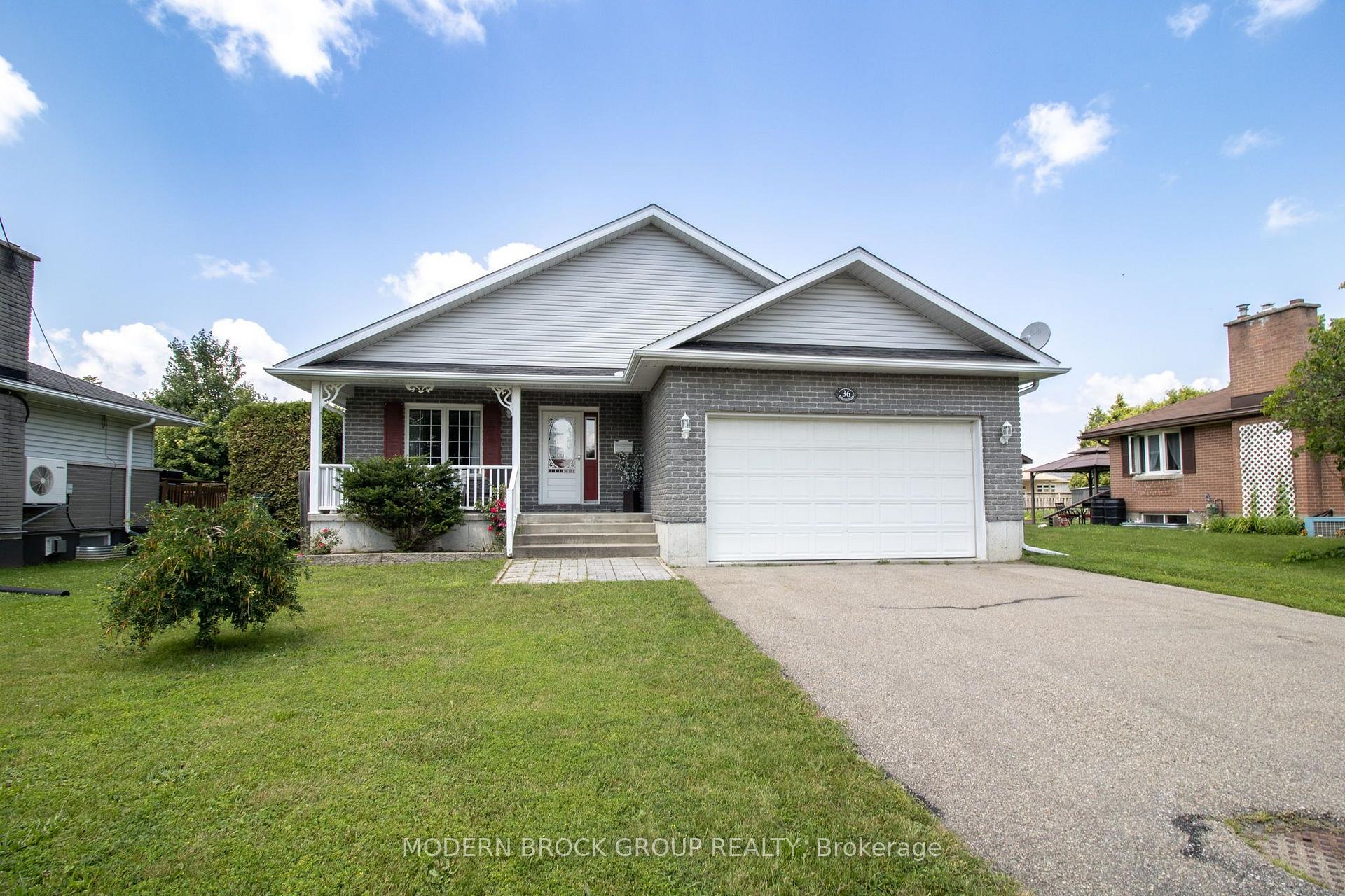 Photo 2 of 36 Hillcrest Drive, Brockville, Brockville — HOMEH