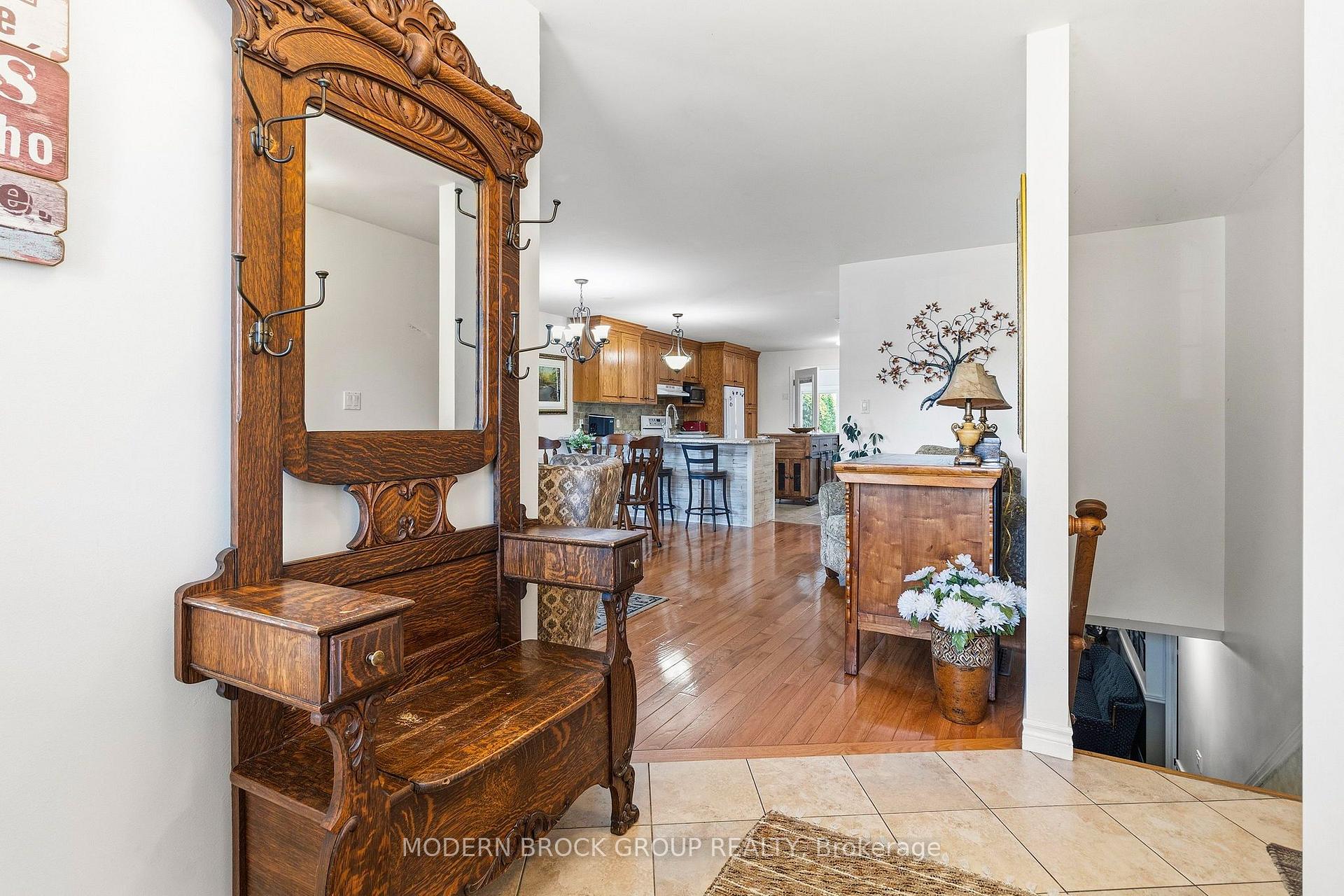 Photo 9 of 36 Hillcrest Drive, Brockville, Brockville — HOMEH