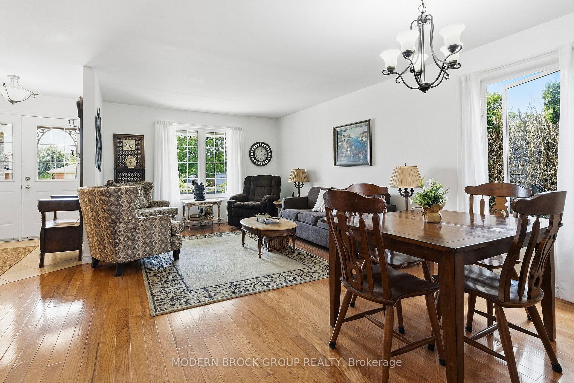 Photo 12 of 36 Hillcrest Drive, Brockville, Brockville — HOMEH