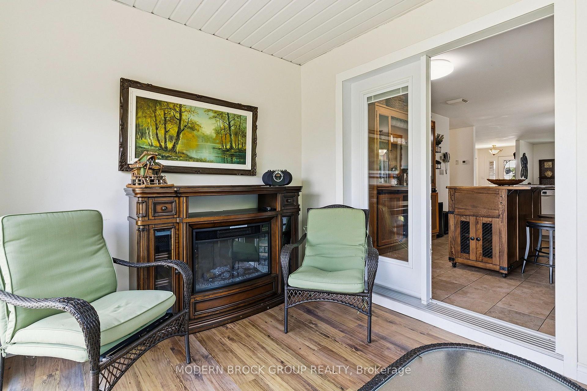 Photo 20 of 36 Hillcrest Drive, Brockville, Brockville — HOMEH