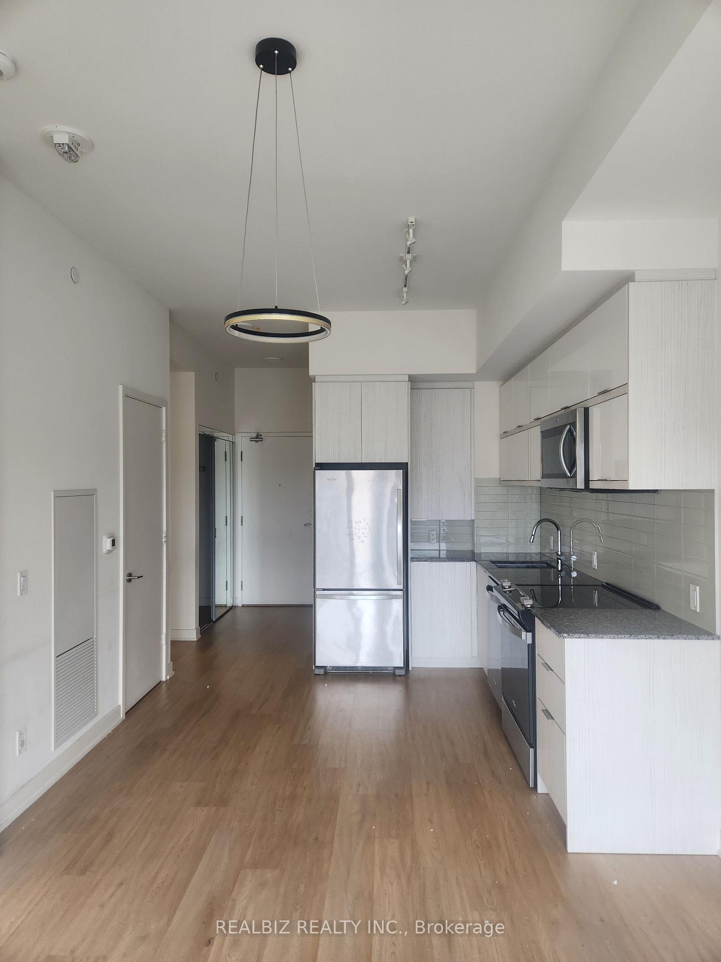 Photo 5 of Unit 705, 10 Deerlick Court, North York, Parkwoods-Donalda — HOMEH