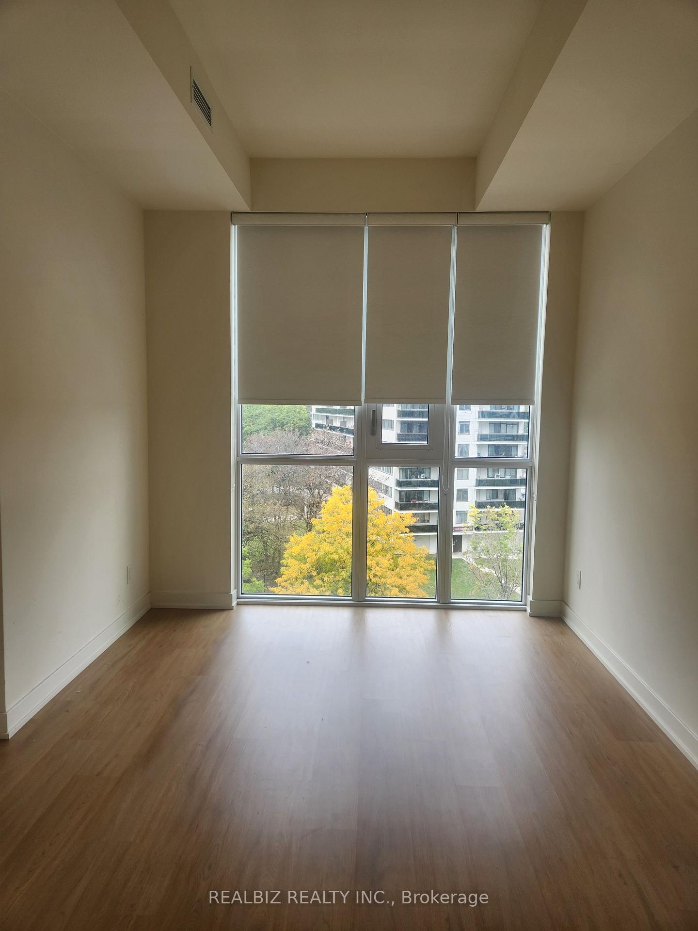 Photo 3 of Unit 705, 10 Deerlick Court, North York, Parkwoods-Donalda — HOMEH
