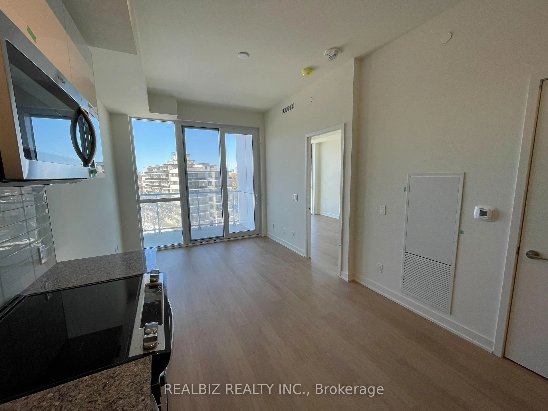 Photo 8 of Unit 705, 10 Deerlick Court, North York, Parkwoods-Donalda — HOMEH