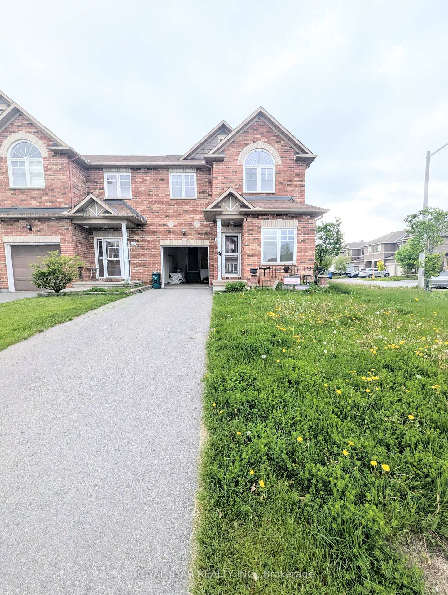 Photo 2 of 531 Fordell Avenue, Ottawa, Kanata - Morgan's Grant/South March — HOMEH