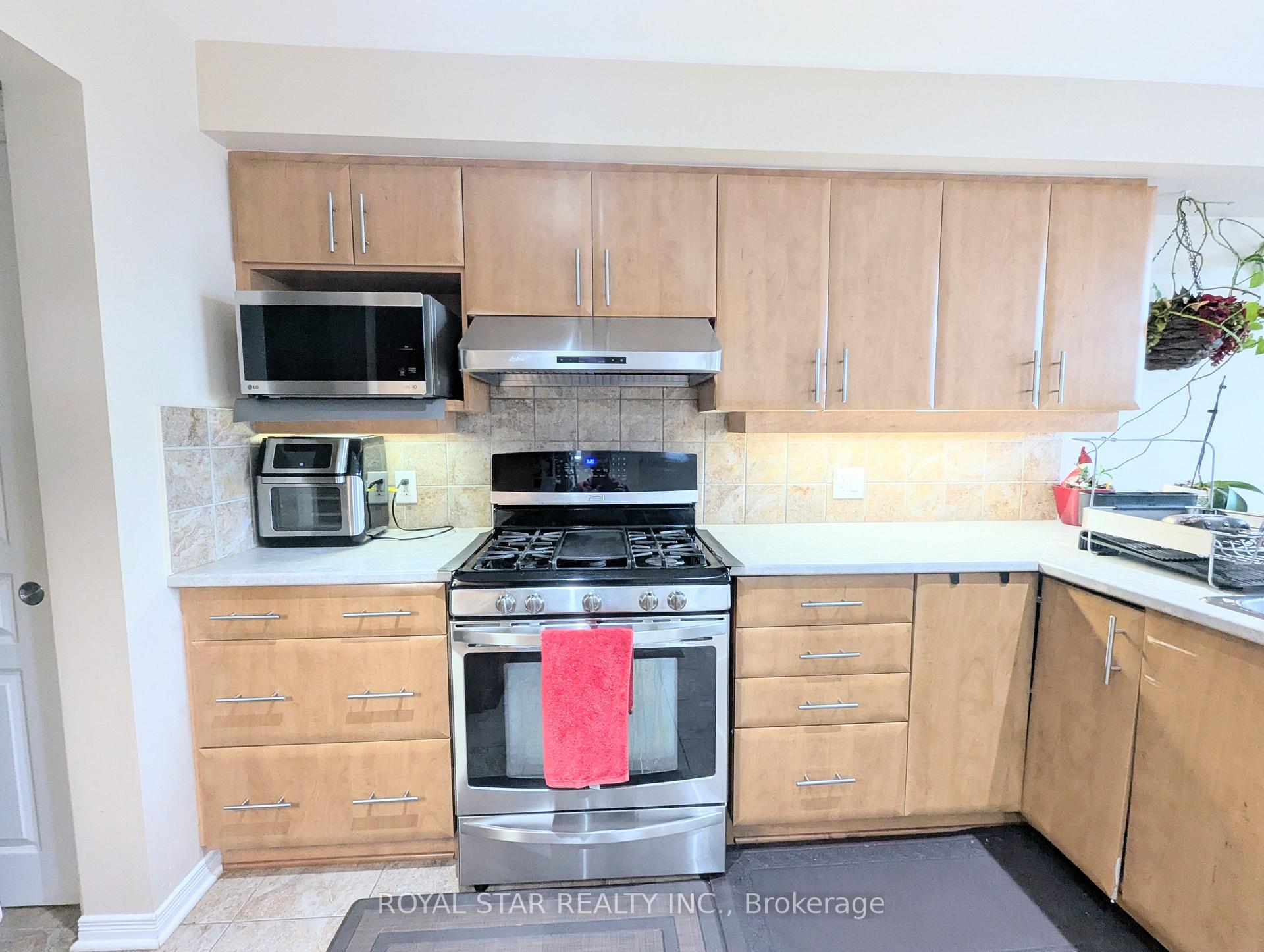 Photo 8 of 531 Fordell Avenue, Ottawa, Kanata - Morgan's Grant/South March — HOMEH