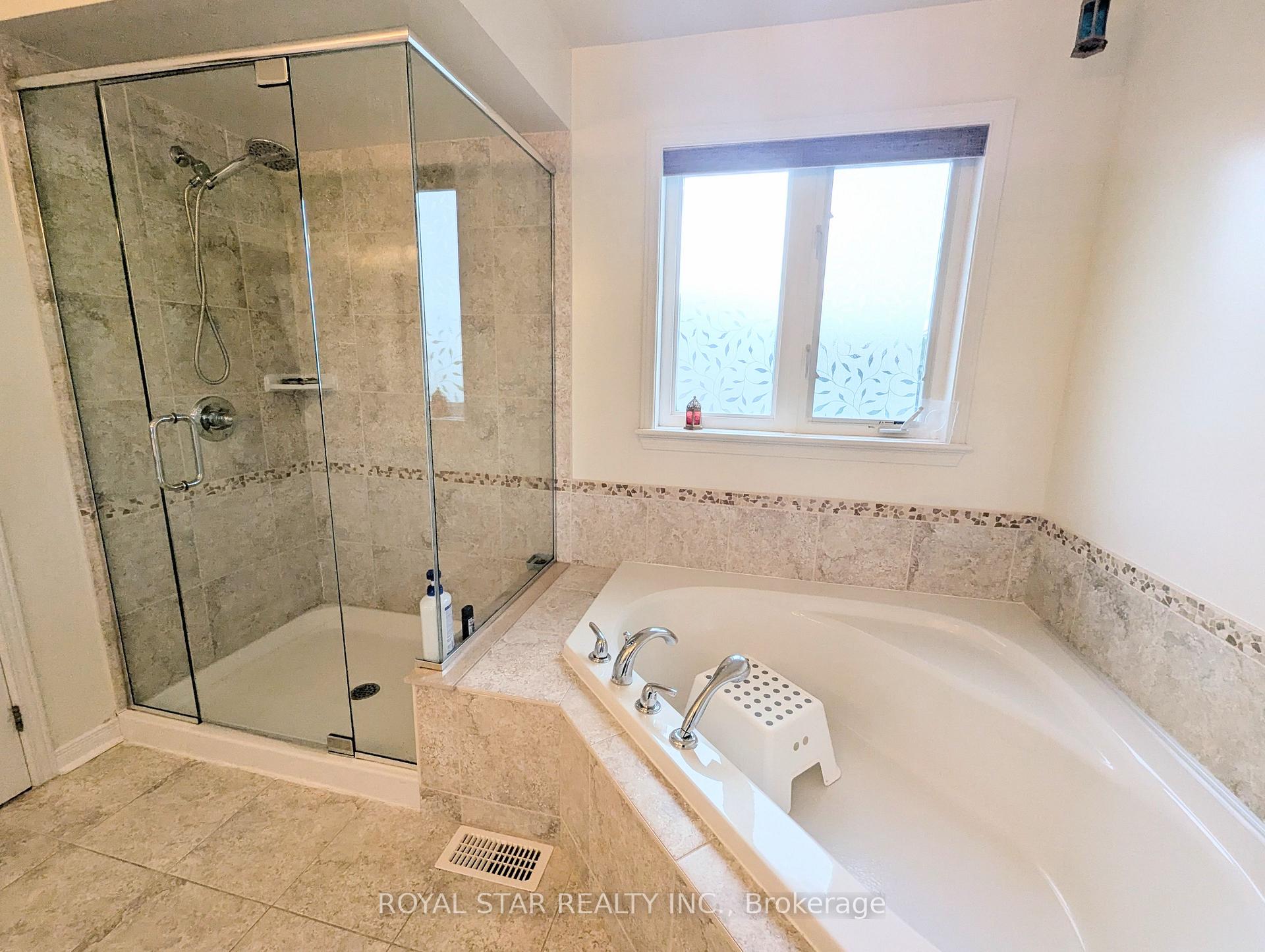 Photo 15 of 531 Fordell Avenue, Ottawa, Kanata - Morgan's Grant/South March — HOMEH