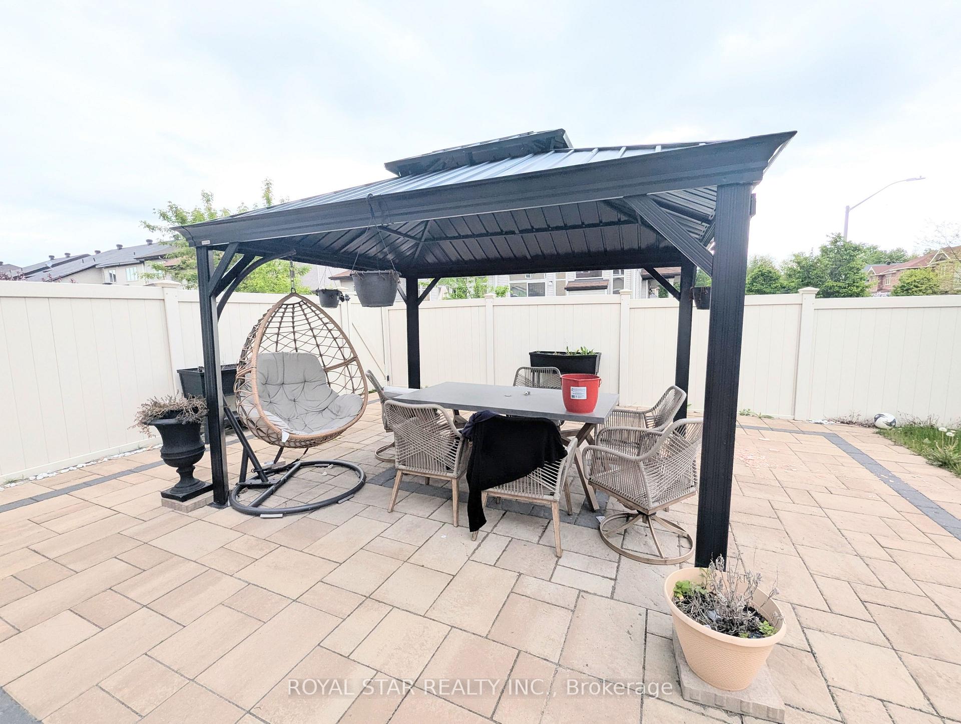Photo 23 of 531 Fordell Avenue, Ottawa, Kanata - Morgan's Grant/South March — HOMEH