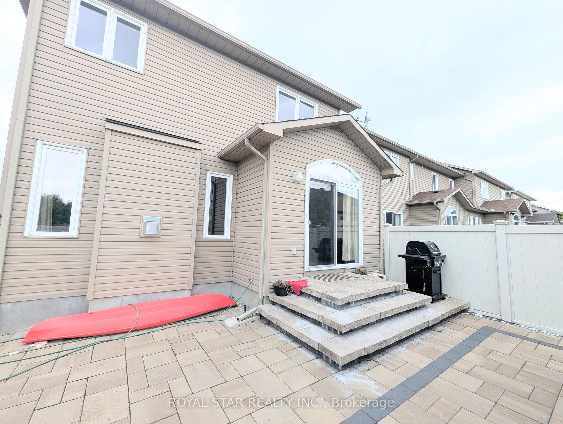 Photo 24 of 531 Fordell Avenue, Ottawa, Kanata - Morgan's Grant/South March — HOMEH