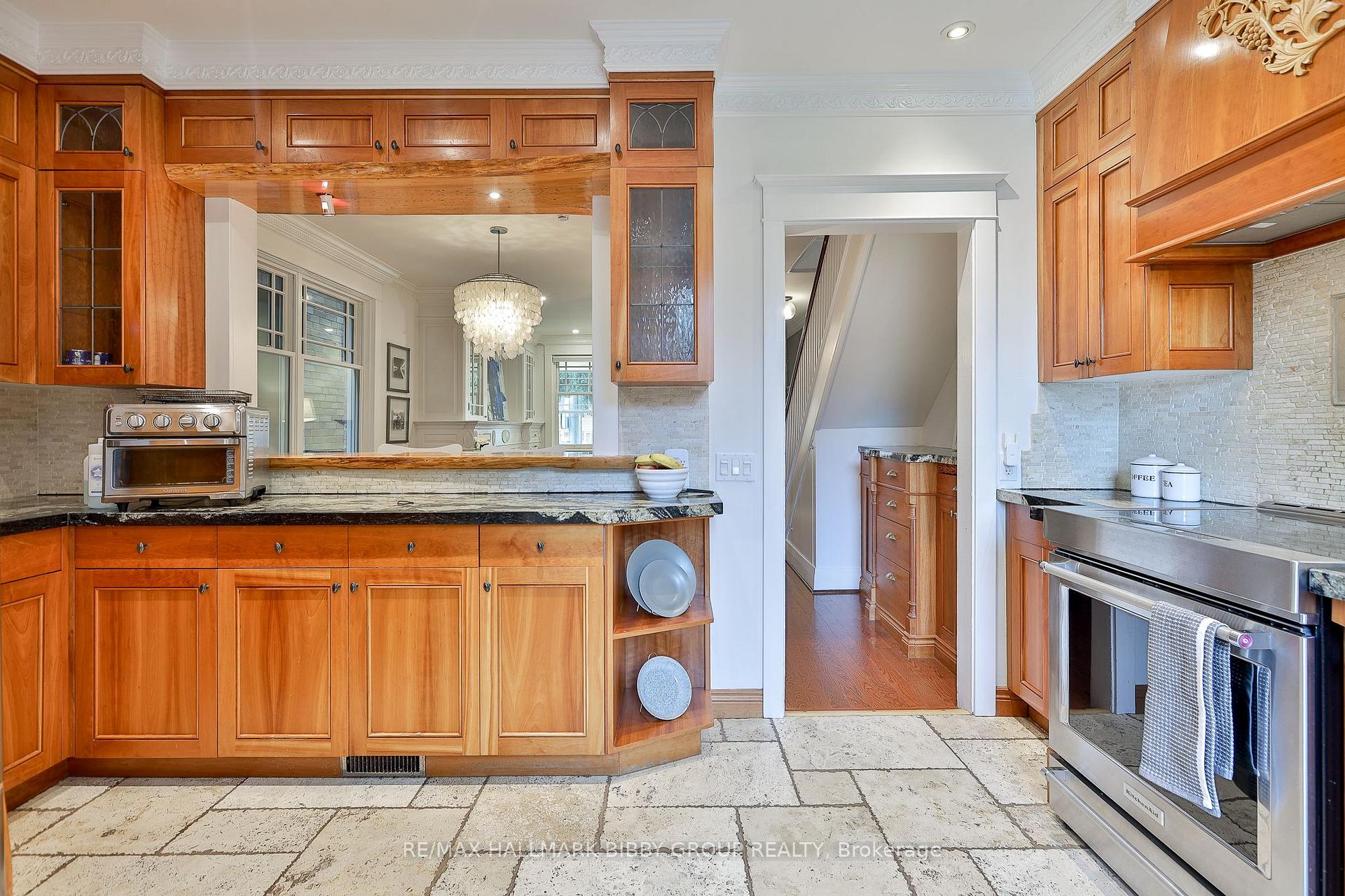 Photo 14 of 92 Winona Drive, Toronto, Wychwood — HOMEH