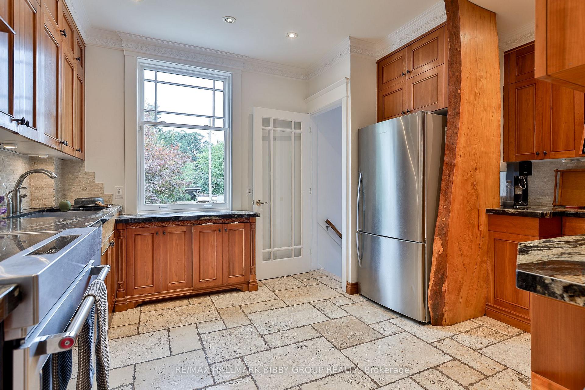Photo 17 of 92 Winona Drive, Toronto, Wychwood — HOMEH