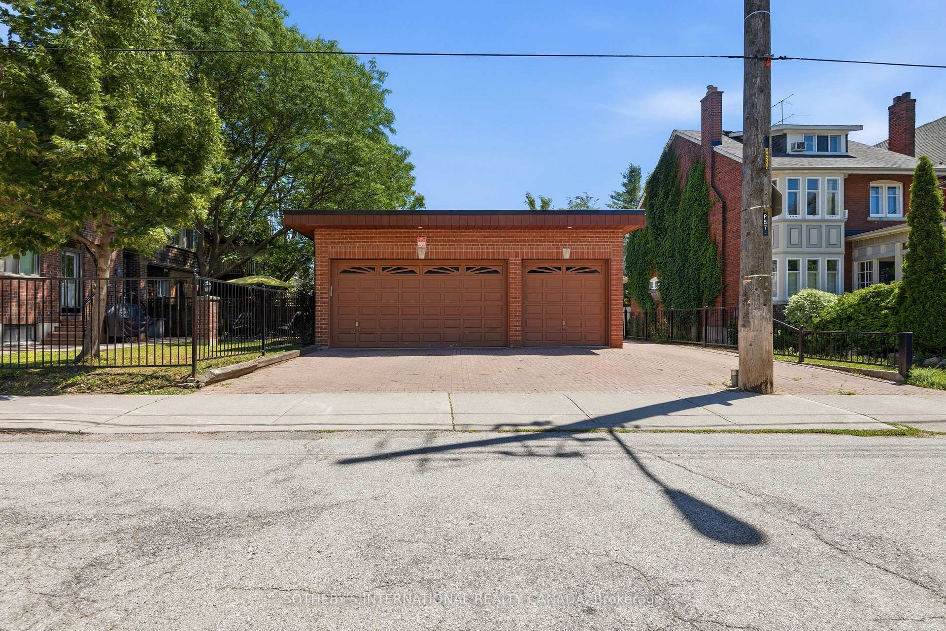 Photo 4 of 376 Sunnyside Avenue, Toronto, High Park-Swansea — HOMEH