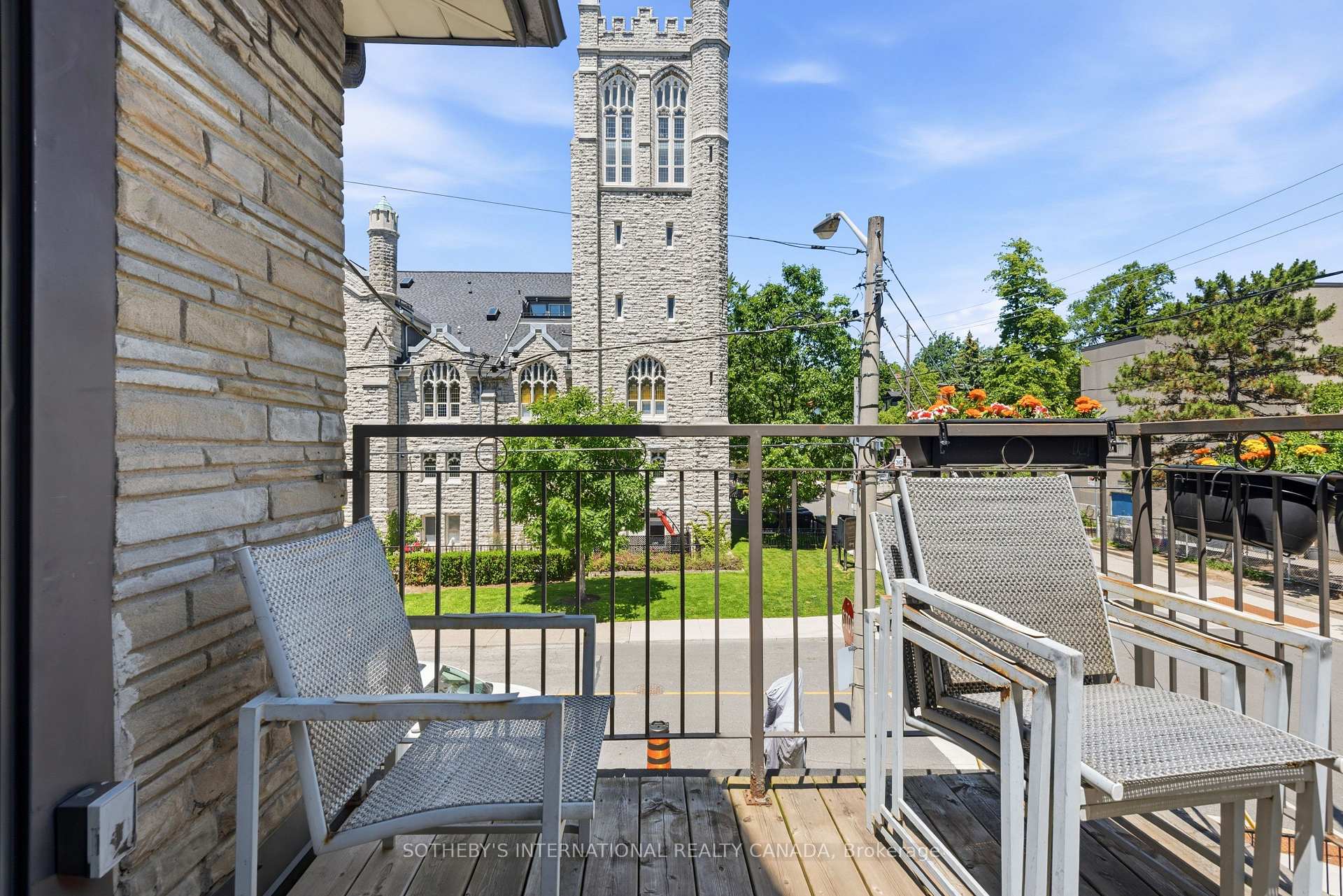 Photo 12 of 376 Sunnyside Avenue, Toronto, High Park-Swansea — HOMEH