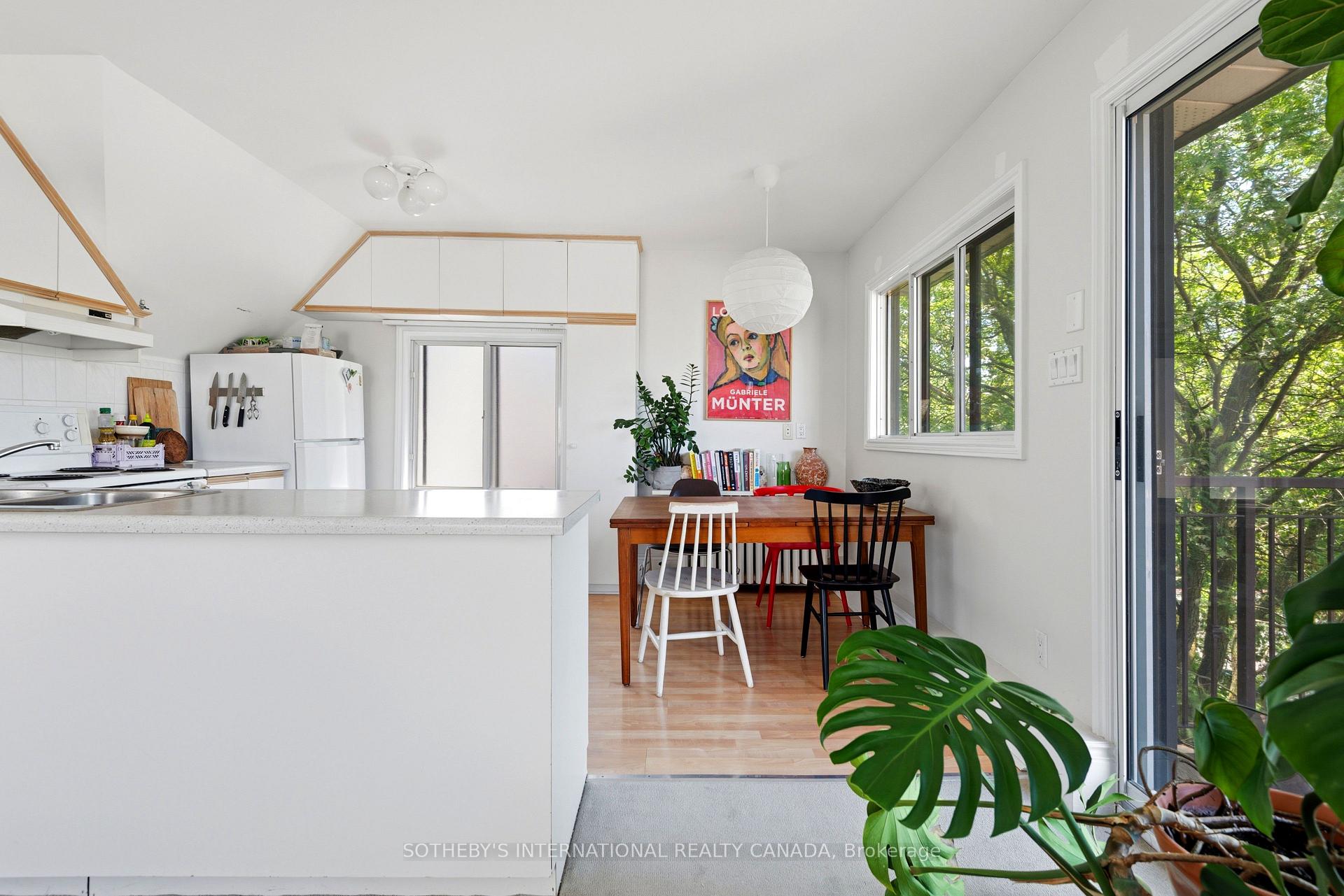 Photo 18 of 376 Sunnyside Avenue, Toronto, High Park-Swansea — HOMEH