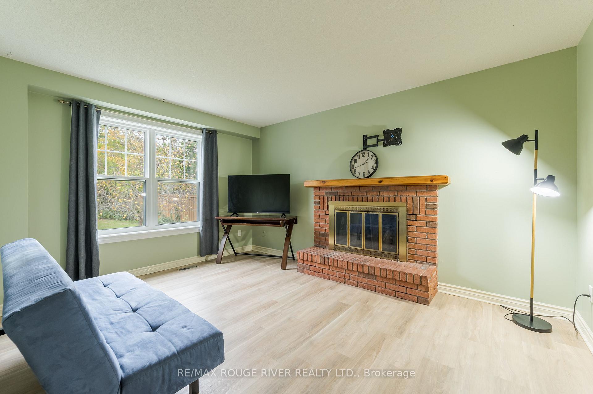 Photo 6 of 244 Ridgewood Road, Peterborough, Monaghan Ward 2 — HOMEH