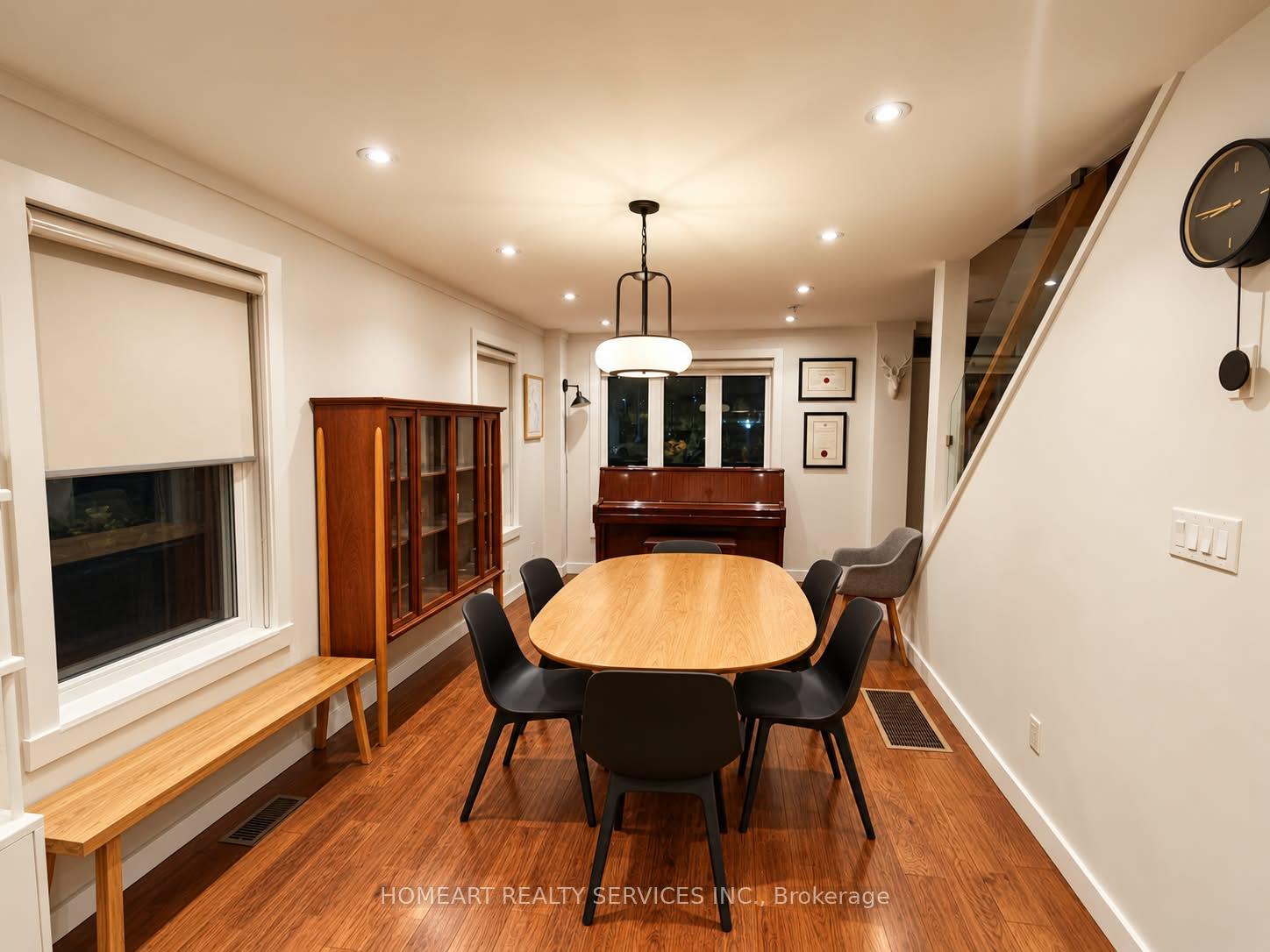 Photo 11 of 18 Edward Street, Whitchurch-Stouffville, Stouffville — HOMEH