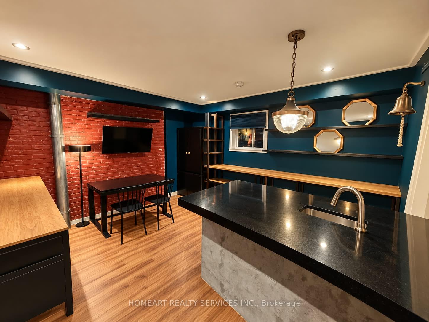 Photo 12 of 18 Edward Street, Whitchurch-Stouffville, Stouffville — HOMEH