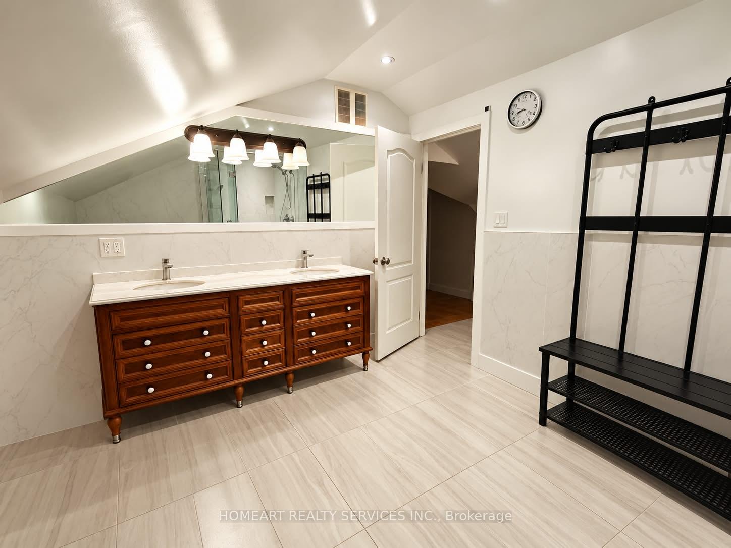 Photo 18 of 18 Edward Street, Whitchurch-Stouffville, Stouffville — HOMEH