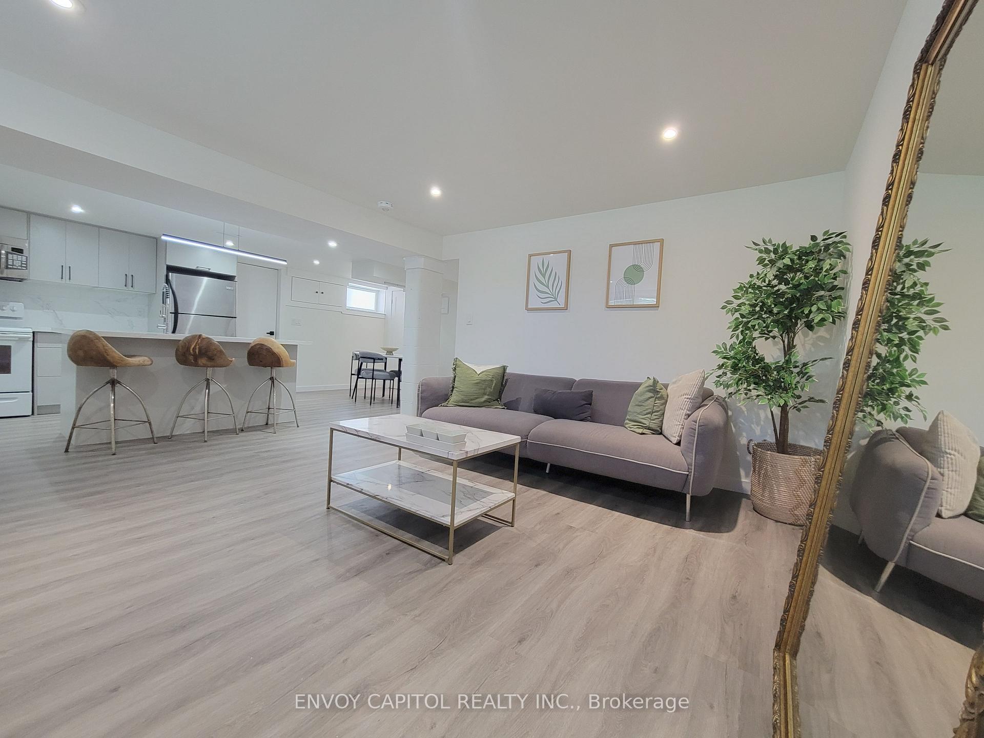 Photo 1 of 22 Bilardi Court, Hamilton, McQuesten — HOMEH