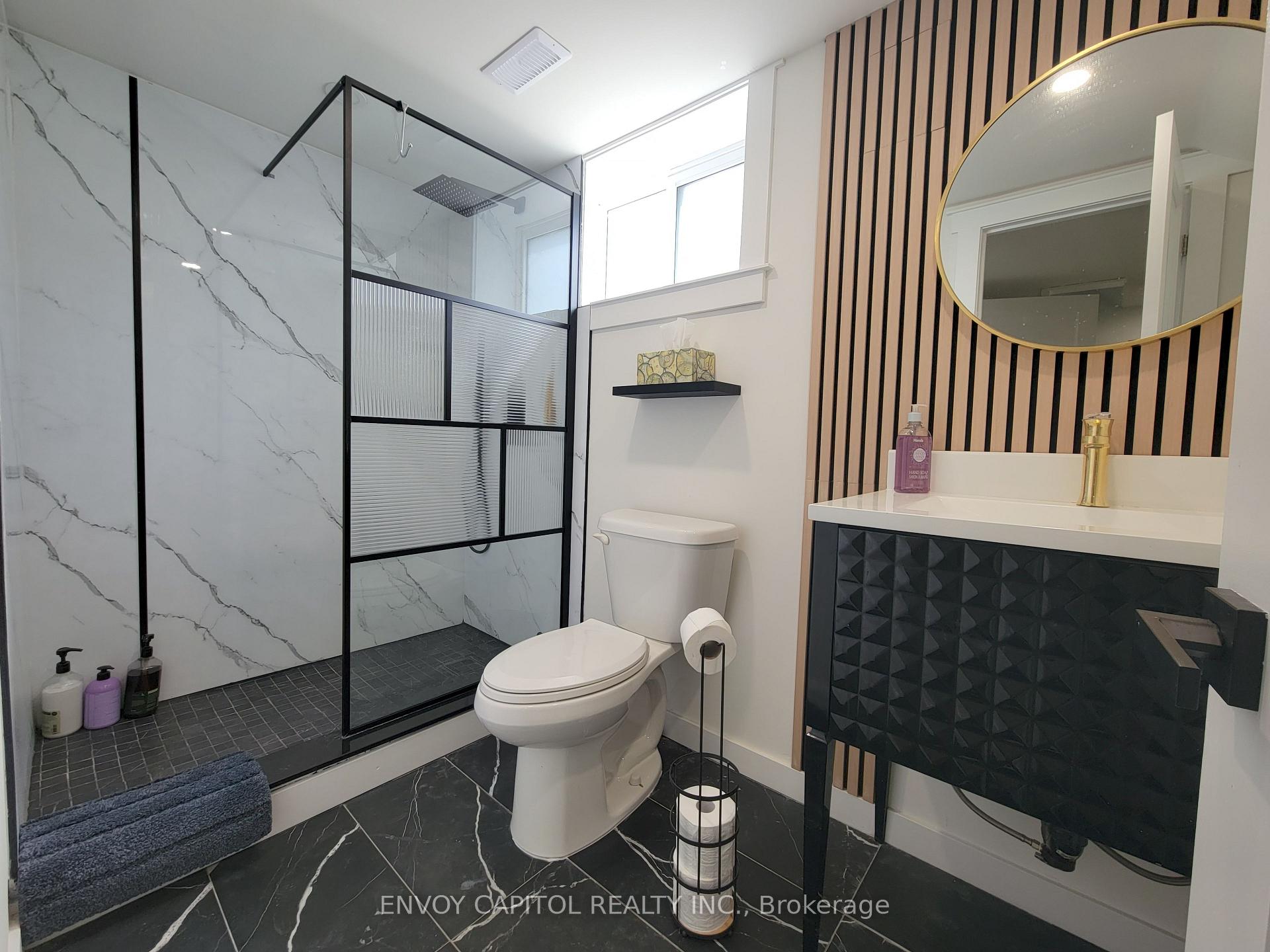 Photo 4 of 22 Bilardi Court, Hamilton, McQuesten — HOMEH