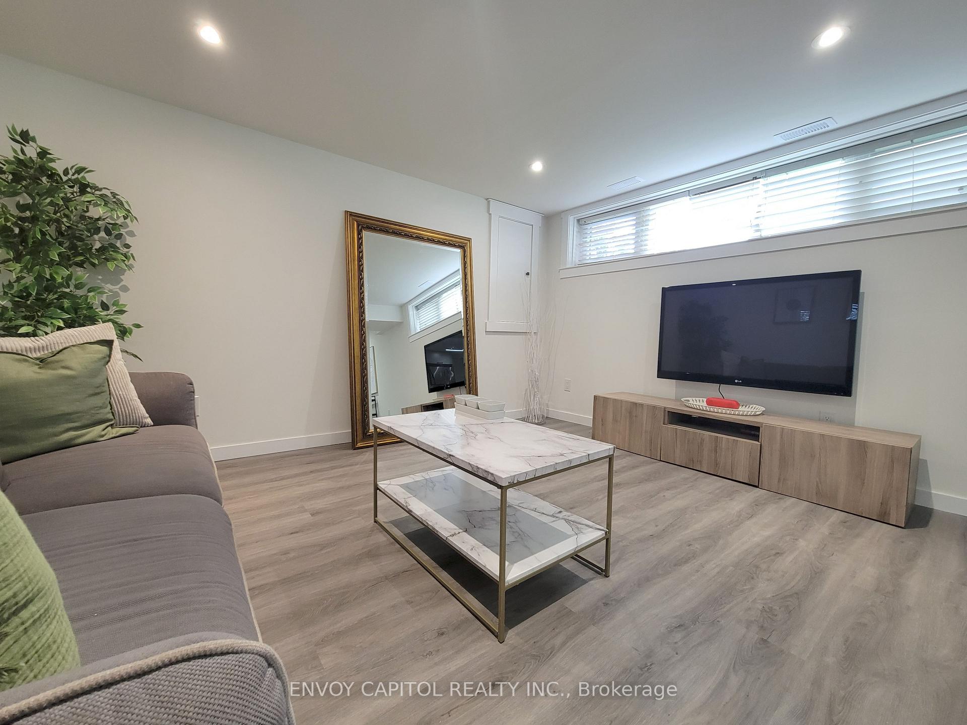 Photo 16 of 22 Bilardi Court, Hamilton, McQuesten — HOMEH