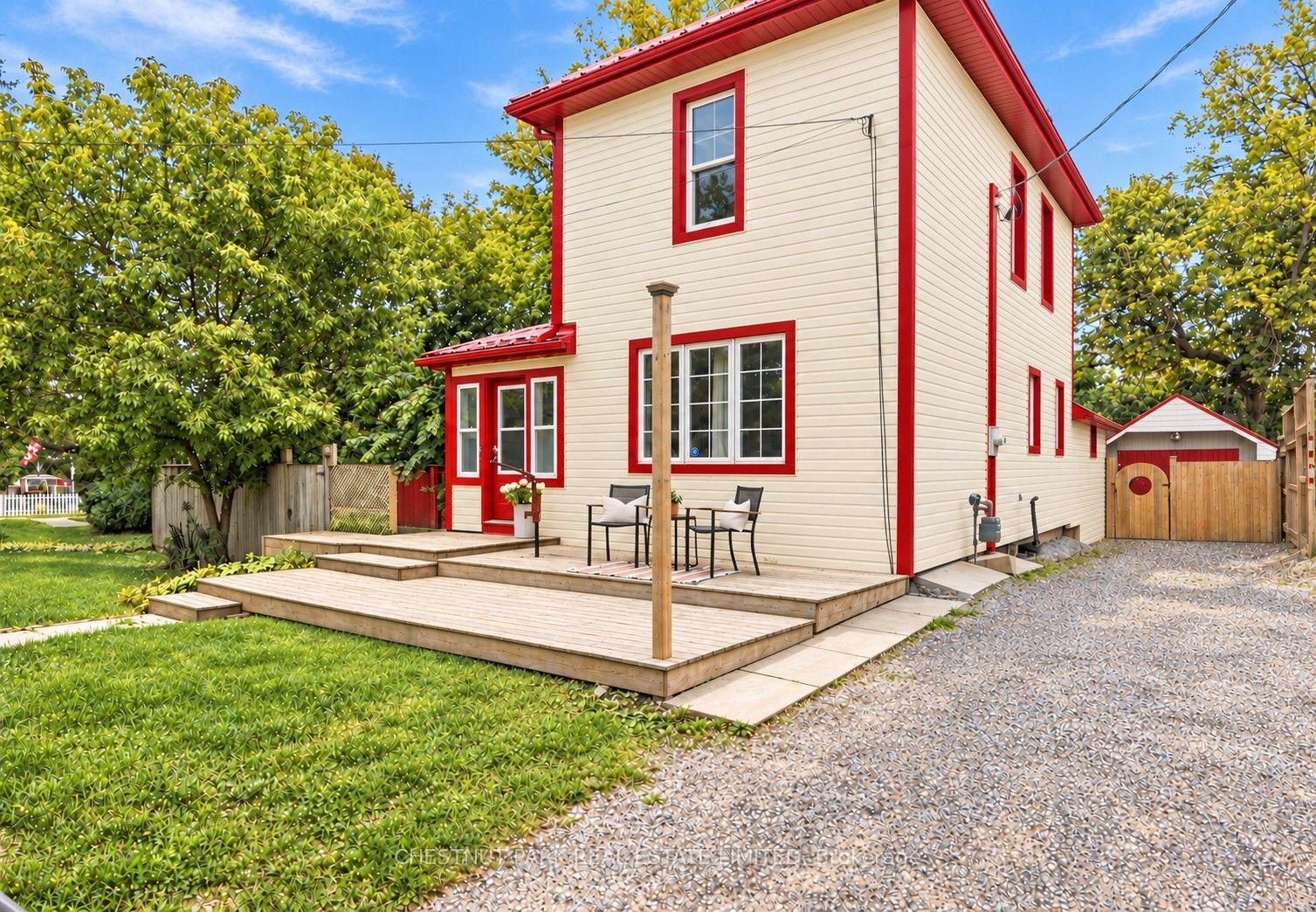 Photo 2 of 16 Stanley Street, Prince Edward County, Bloomfield Ward — HOMEH