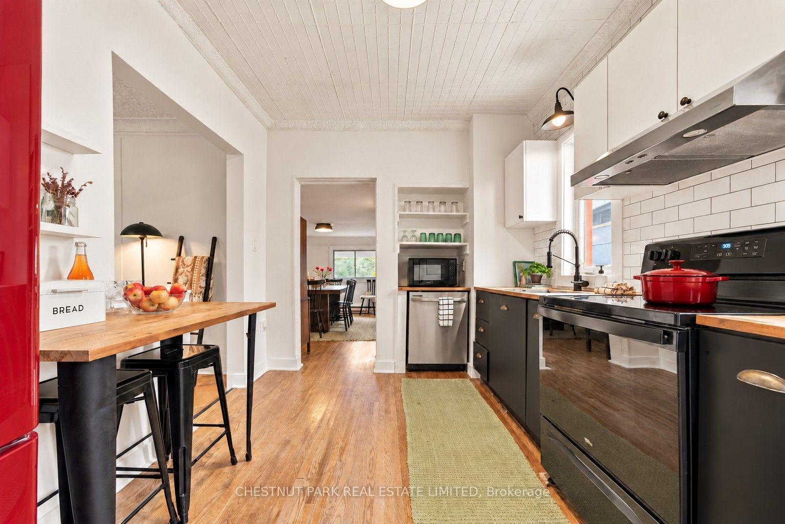 Photo 13 of 16 Stanley Street, Prince Edward County, Bloomfield Ward — HOMEH