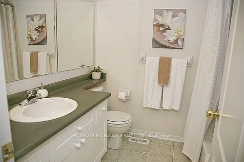 Photo 6 of Unit (Main), 31 Baintree Street, Markham, Wismer — HOMEH