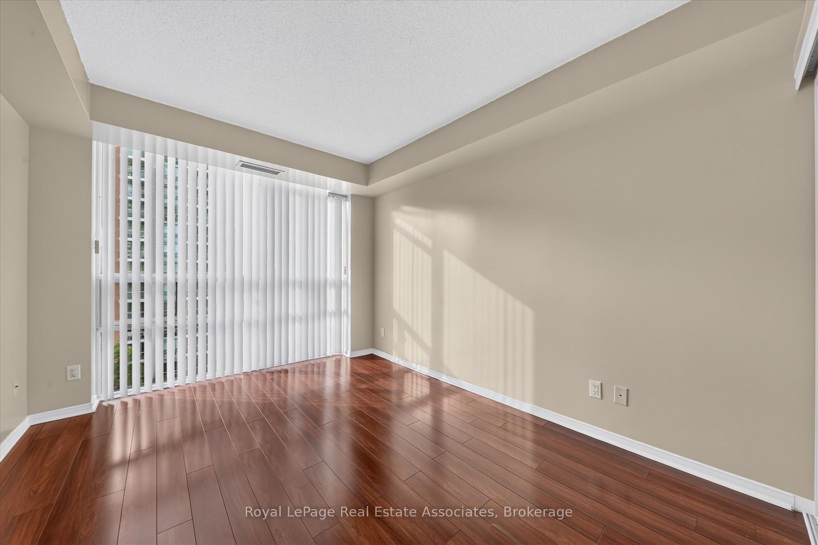 Photo 20 of Unit 908, 7 Michael Power Place, Etobicoke, Islington-City Centre West — HOMEH