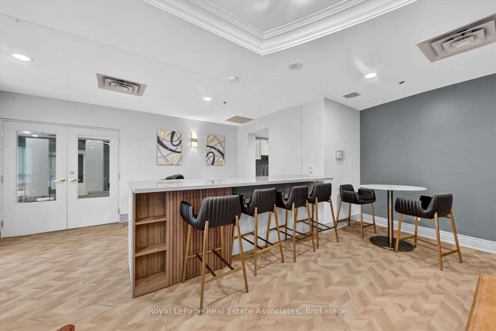 Photo 34 of Unit 908, 7 Michael Power Place, Etobicoke, Islington-City Centre West — HOMEH