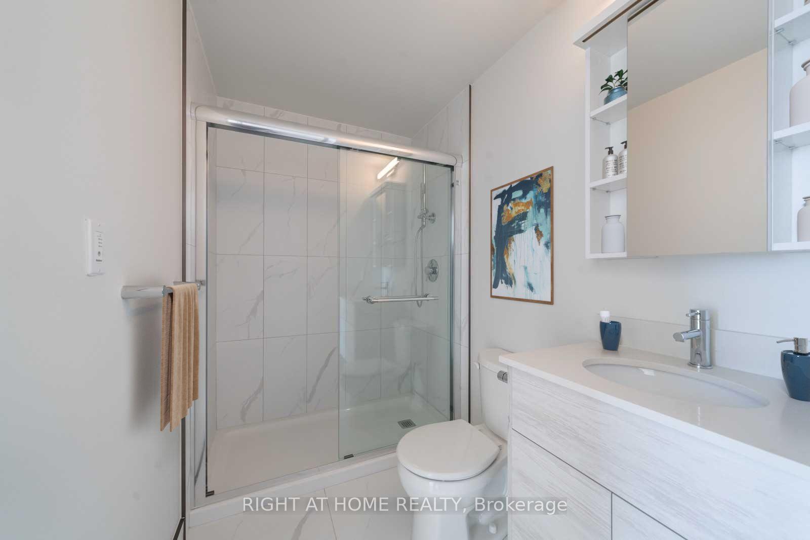 Photo 4 of Unit 3910, 60 Frederick Street, Kitchener, Civic Centre — HOMEH