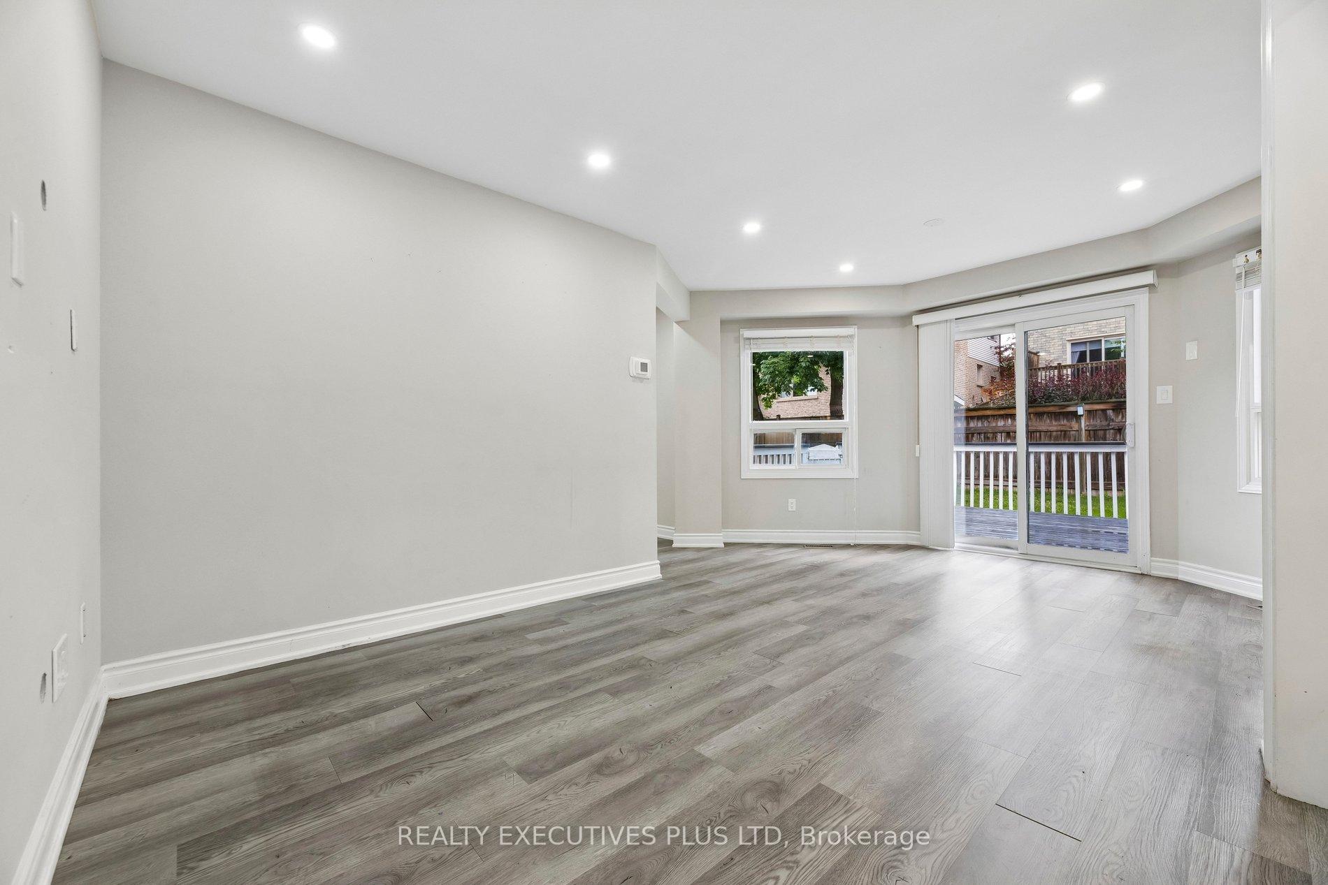 Photo 9 of 693 Barnes Crescent, Oshawa, Northglen — HOMEH
