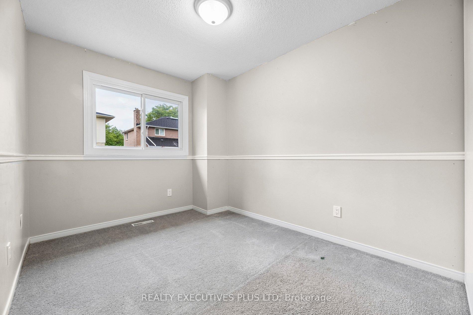 Photo 30 of 693 Barnes Crescent, Oshawa, Northglen — HOMEH
