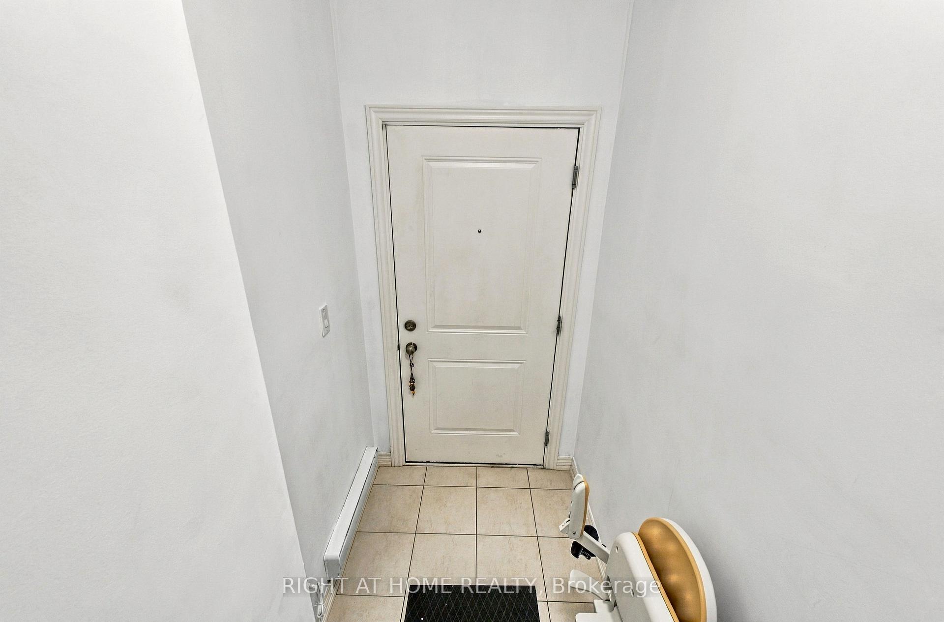 Photo 4 of Unit 28, 2199 Lillykin Street, Oakville, River Oaks — HOMEH