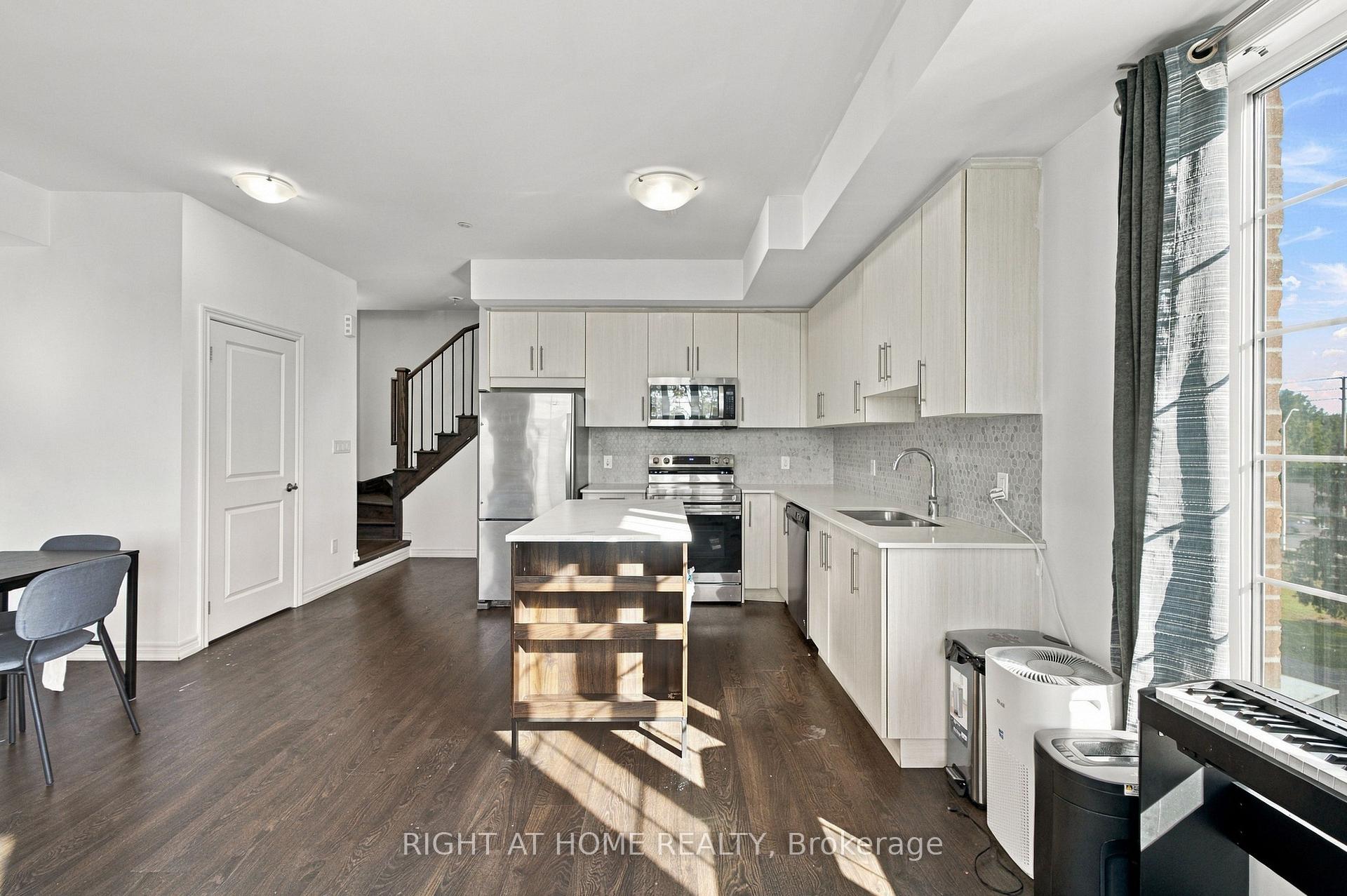 Photo 15 of Unit 28, 2199 Lillykin Street, Oakville, River Oaks — HOMEH