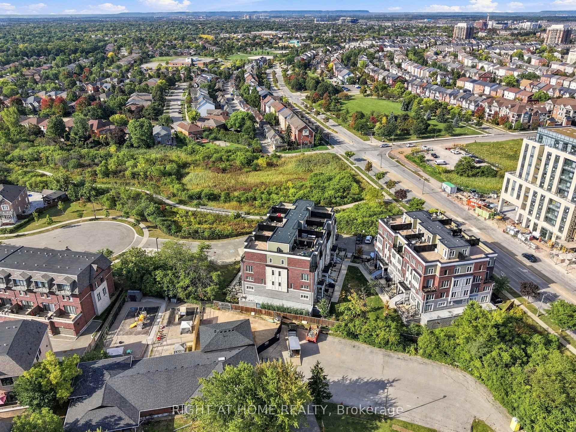 Photo 37 of Unit 28, 2199 Lillykin Street, Oakville, River Oaks — HOMEH