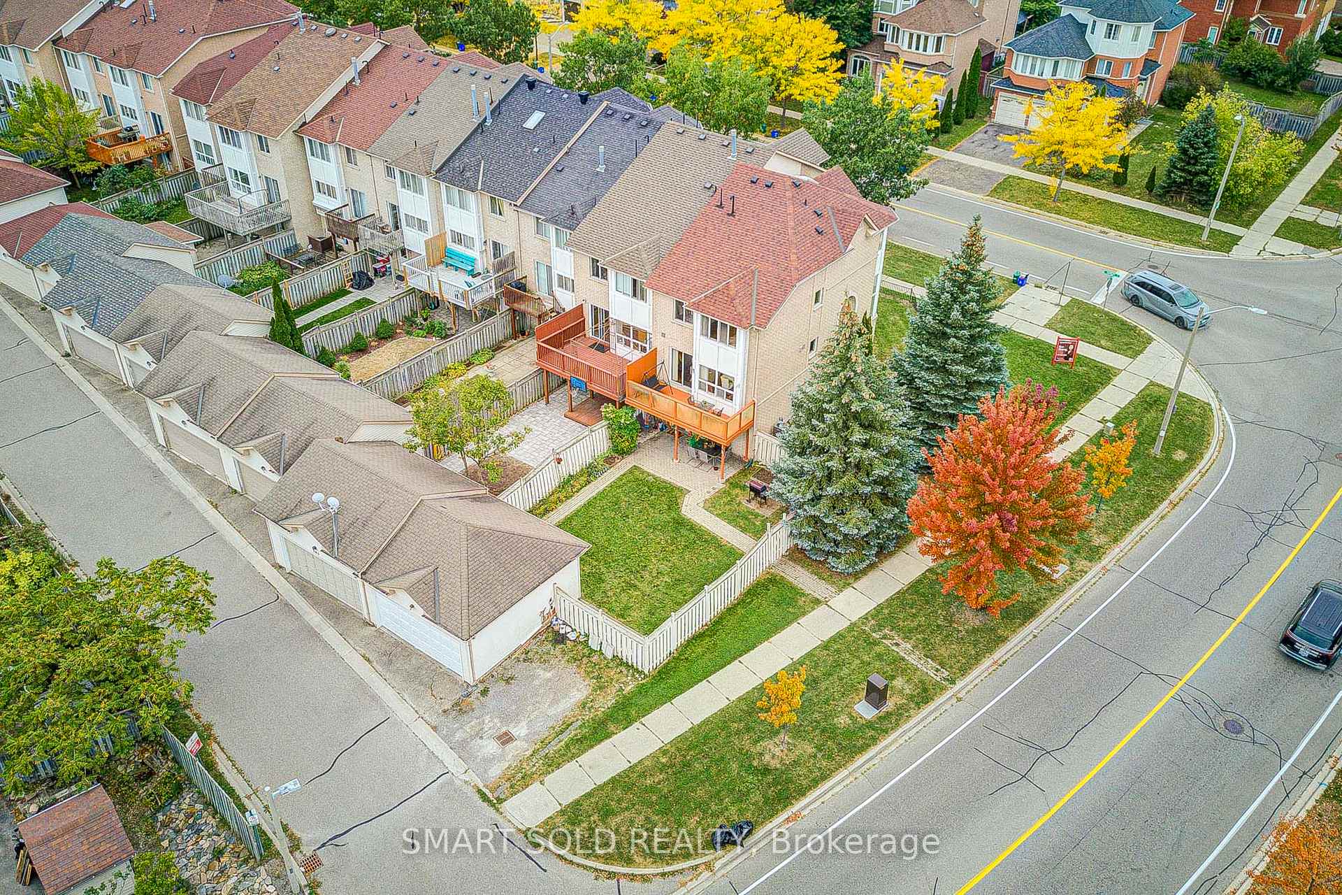 Photo 6 of 247 Shirley Drive, Richmond Hill, Rouge Woods — HOMEH