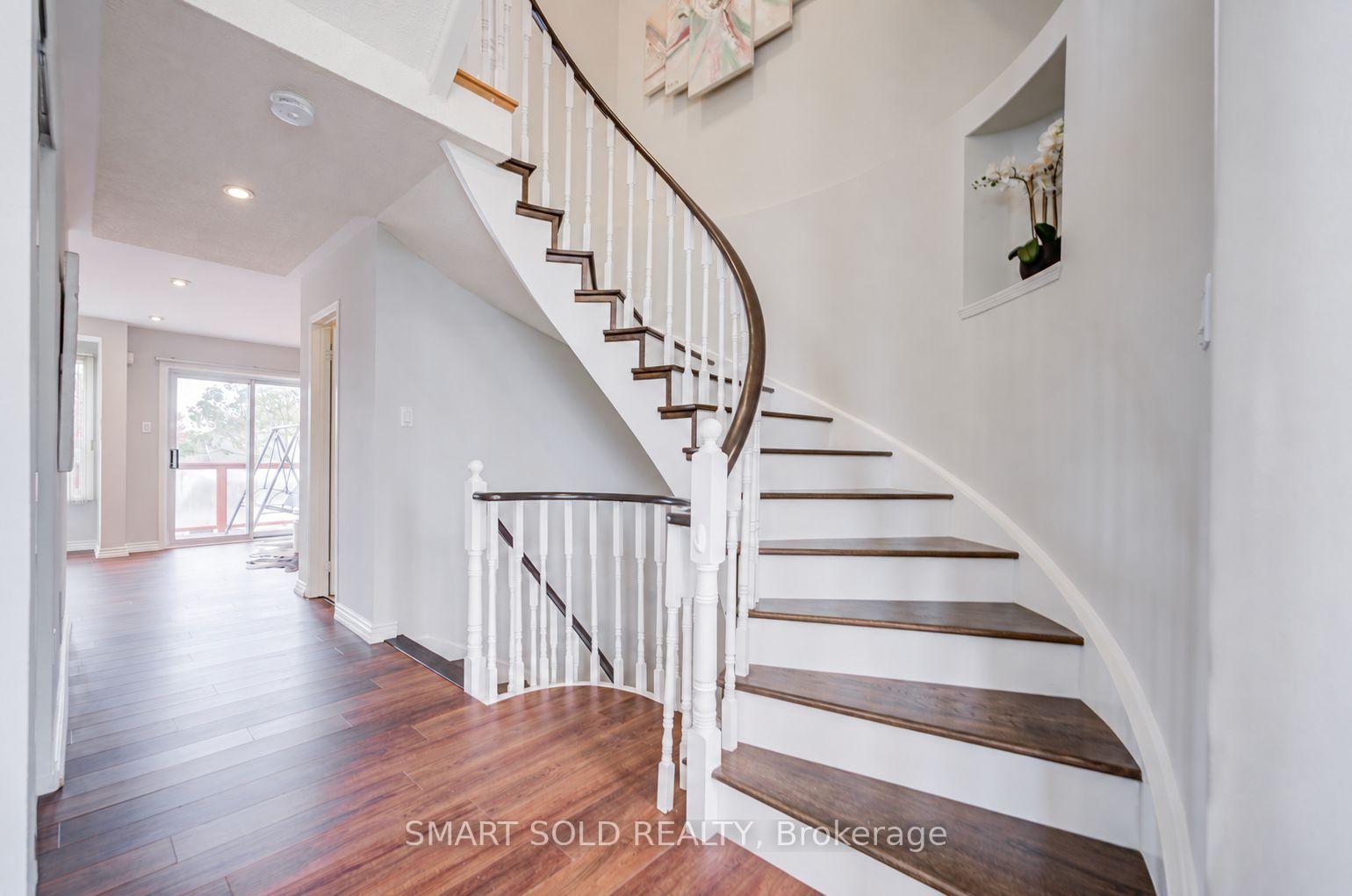 Photo 10 of 247 Shirley Drive, Richmond Hill, Rouge Woods — HOMEH