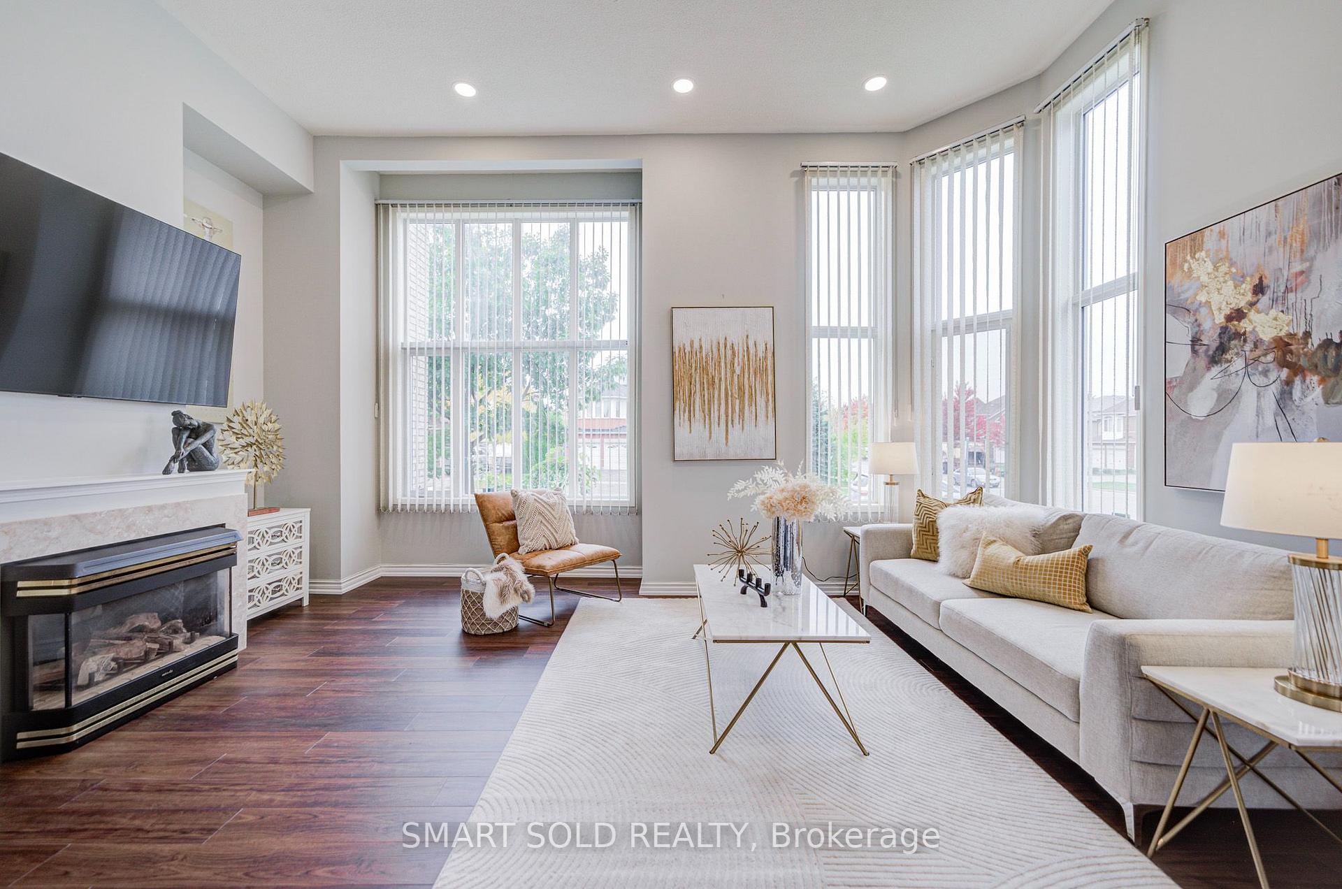 Photo 12 of 247 Shirley Drive, Richmond Hill, Rouge Woods — HOMEH