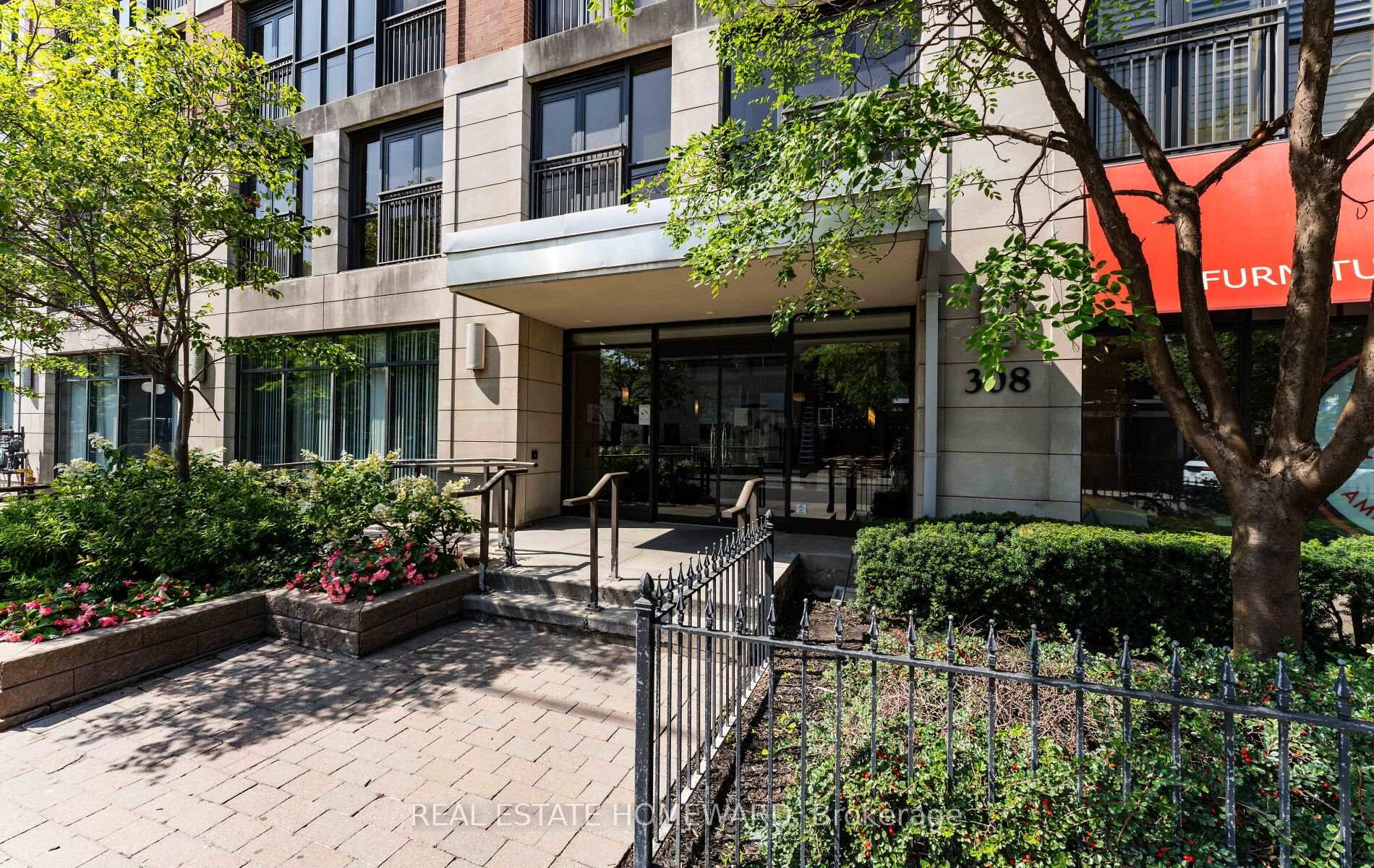 Photo 2 of Unit 601, 308 Palmerston Avenue, Toronto, Trinity-Bellwoods — HOMEH