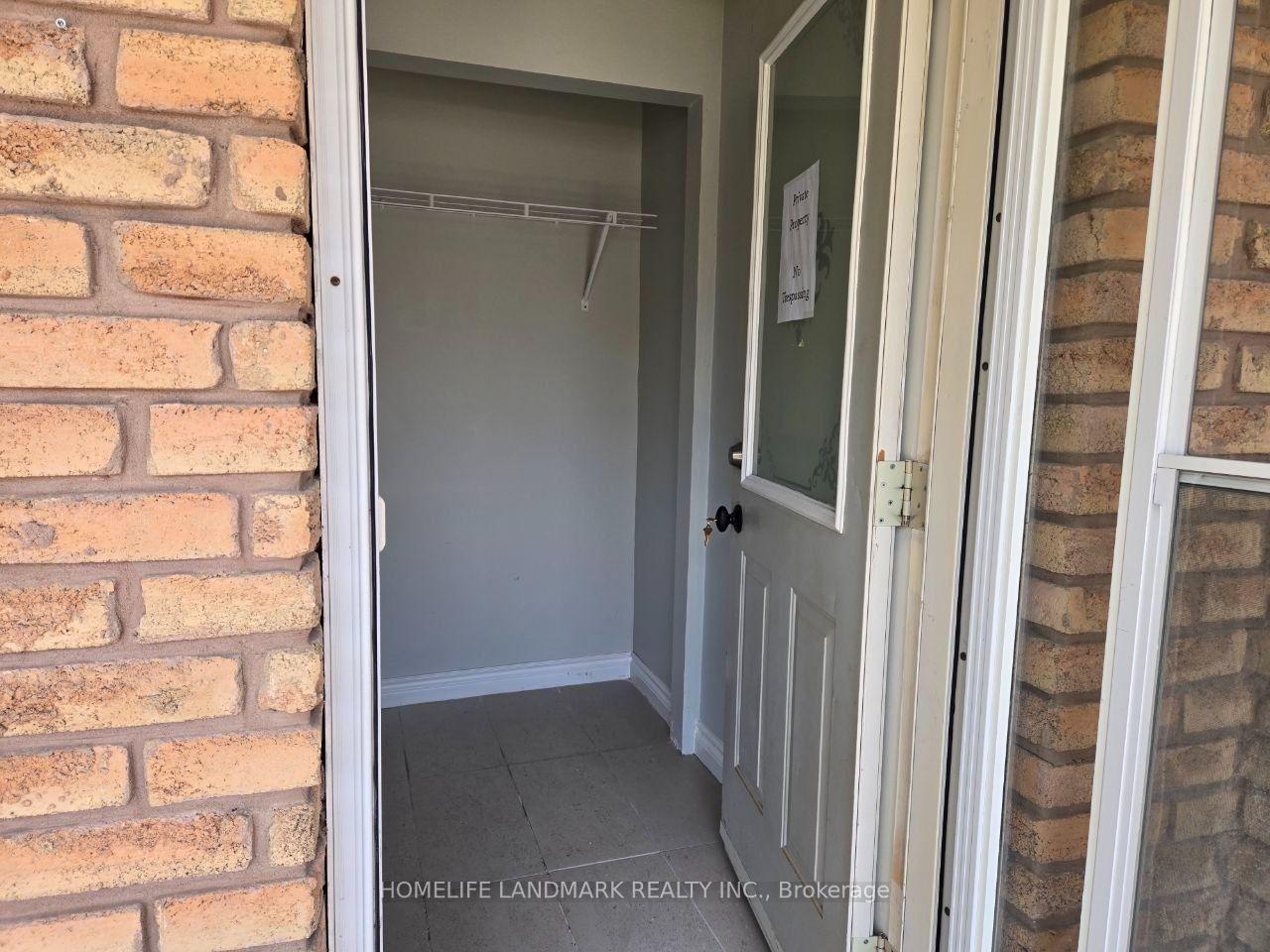 Photo 3 of Unit 2, 22 Centre Street, Aurora, Aurora Village — HOMEH