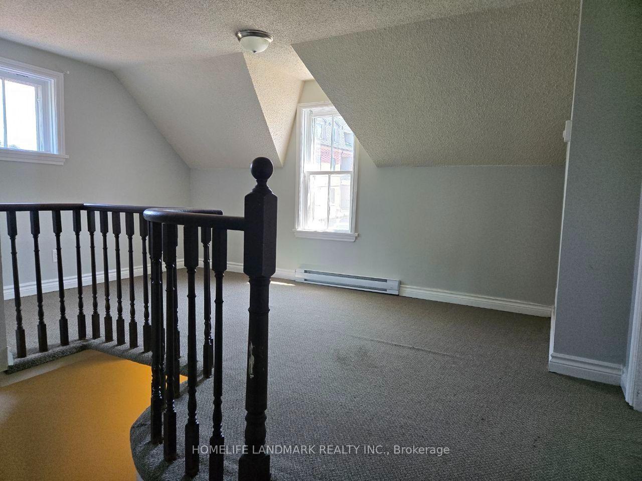 Photo 5 of Unit 2, 22 Centre Street, Aurora, Aurora Village — HOMEH