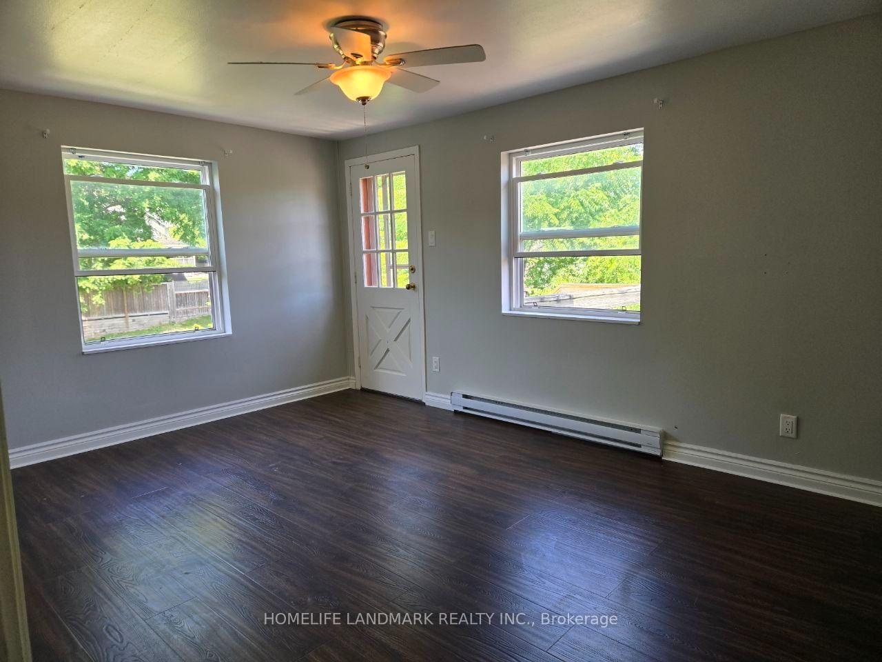 Photo 6 of Unit 2, 22 Centre Street, Aurora, Aurora Village — HOMEH